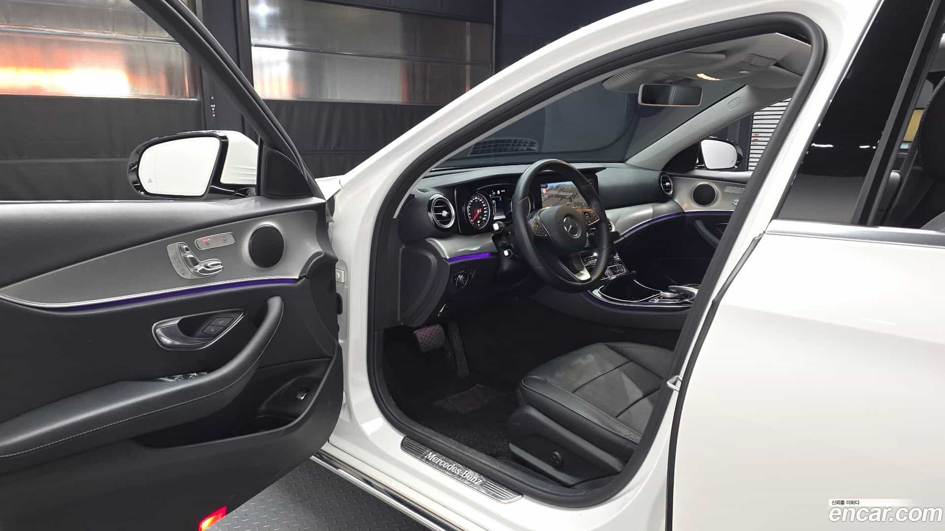 E-Class Mercedes-Benz 2018.2-INNER-010