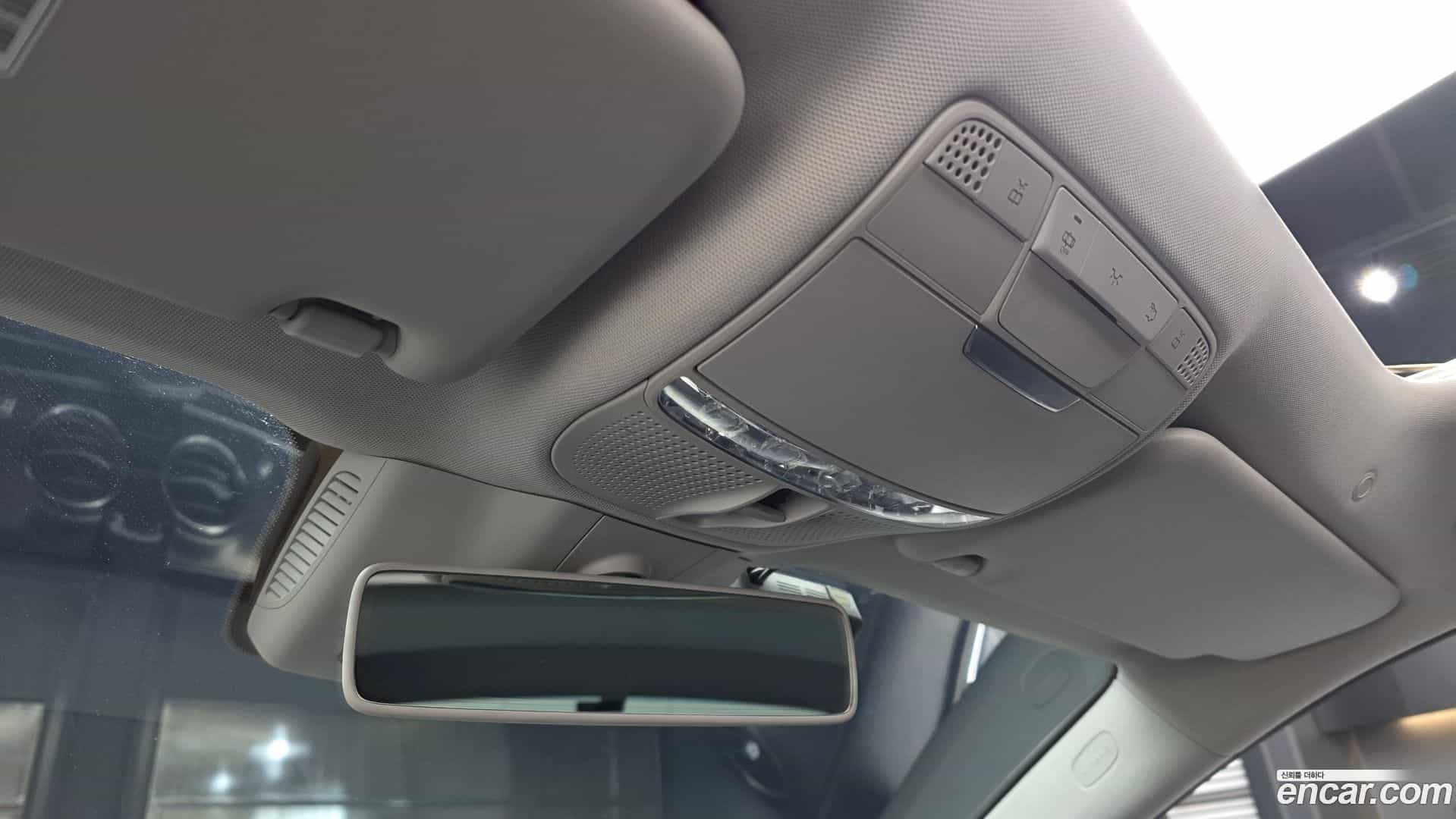 E-Class Mercedes-Benz 2018.2-OPTION-022