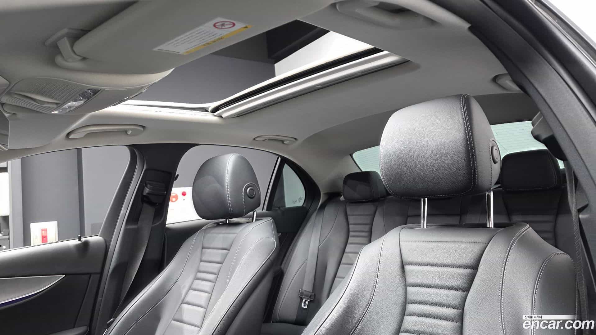 E-Class Mercedes-Benz 2018.2-OPTION-023