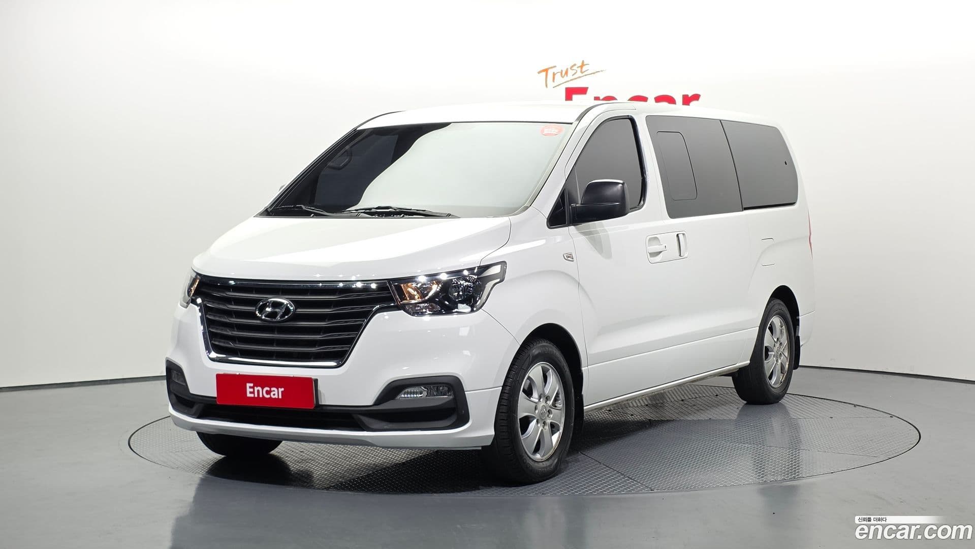 Main__Slider__Photo:Starex Hyundai 2018.2-0