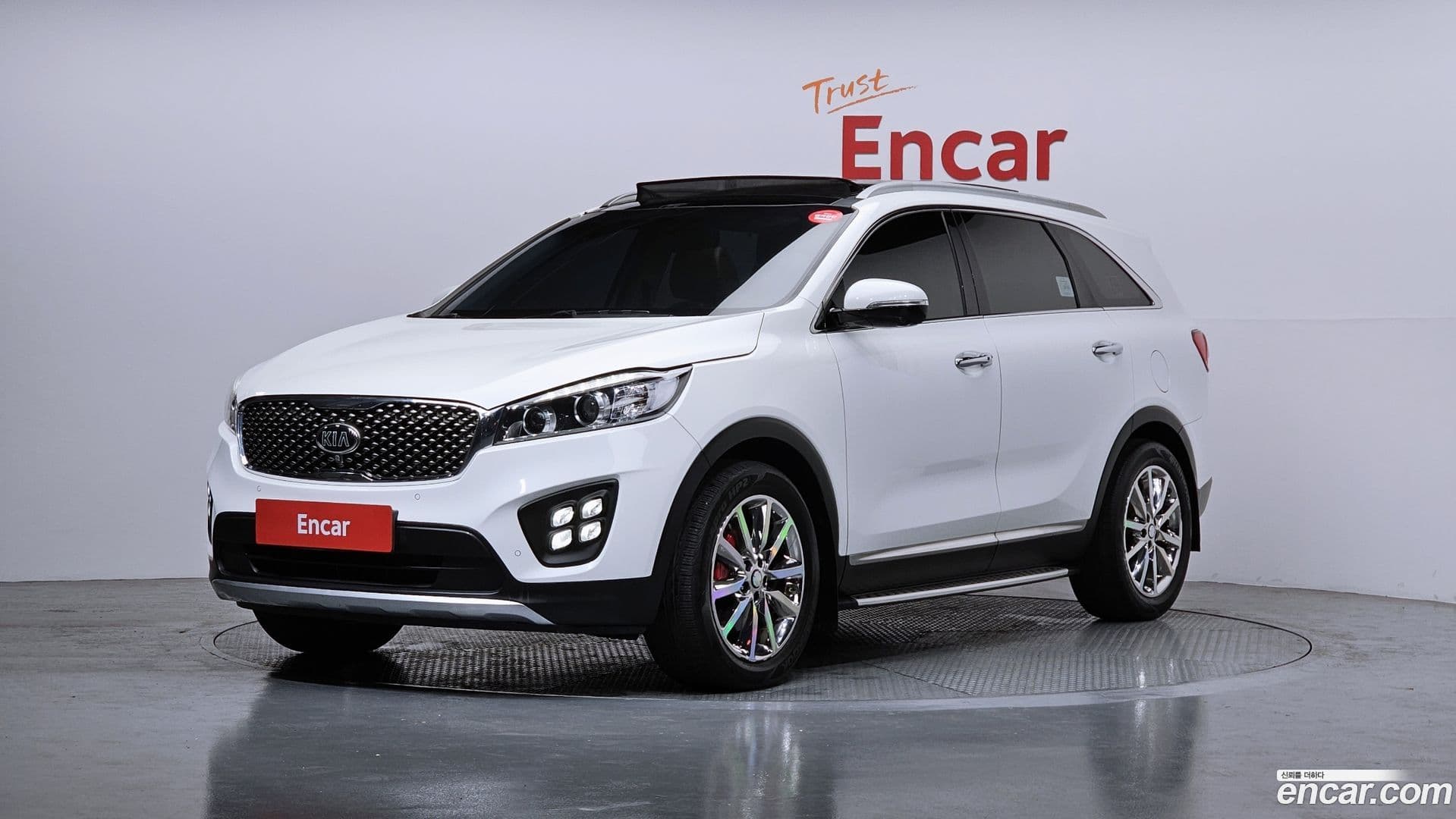 Main__Slider__Photo:Sorento Kia 2015.8-0