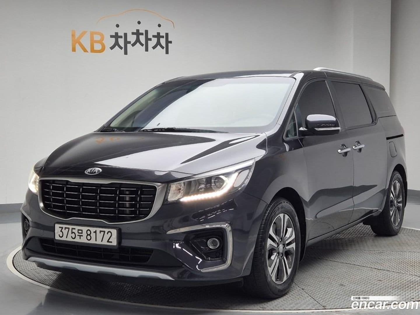 Main__Slider__Photo:Canival Kia 2018.4-0