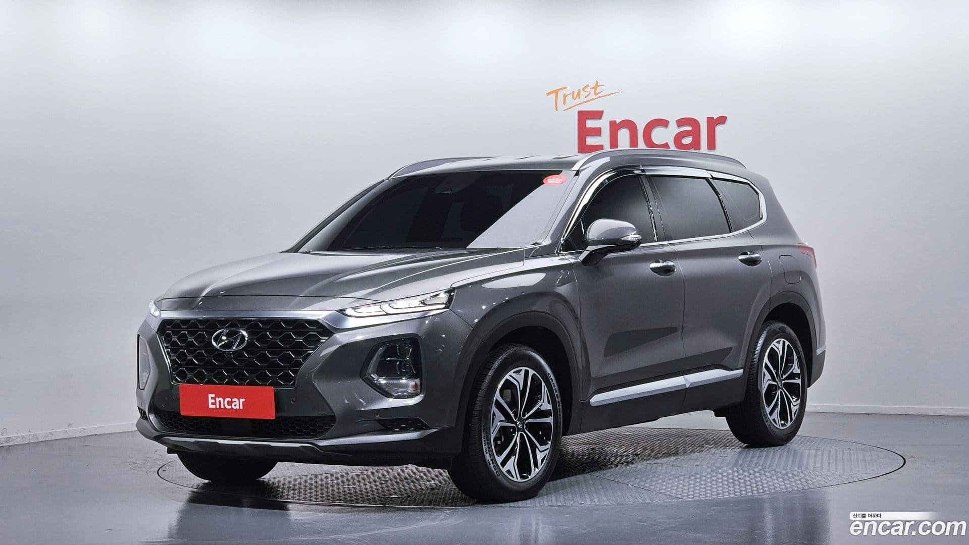 Main__Slider__Photo:Santafe Hyundai 2019.5-0