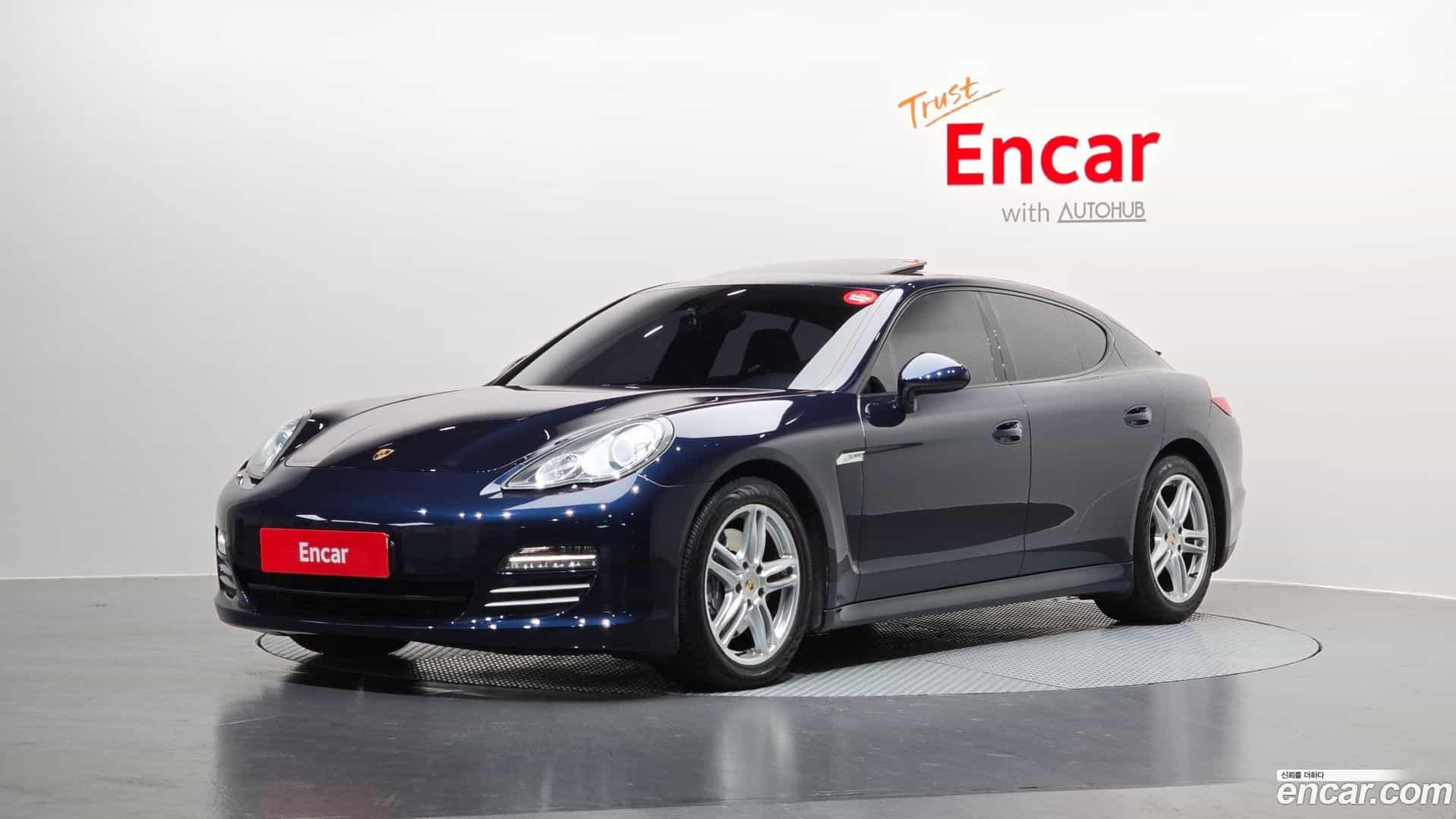 Panamera Porsche 2012.9-OUTER-001