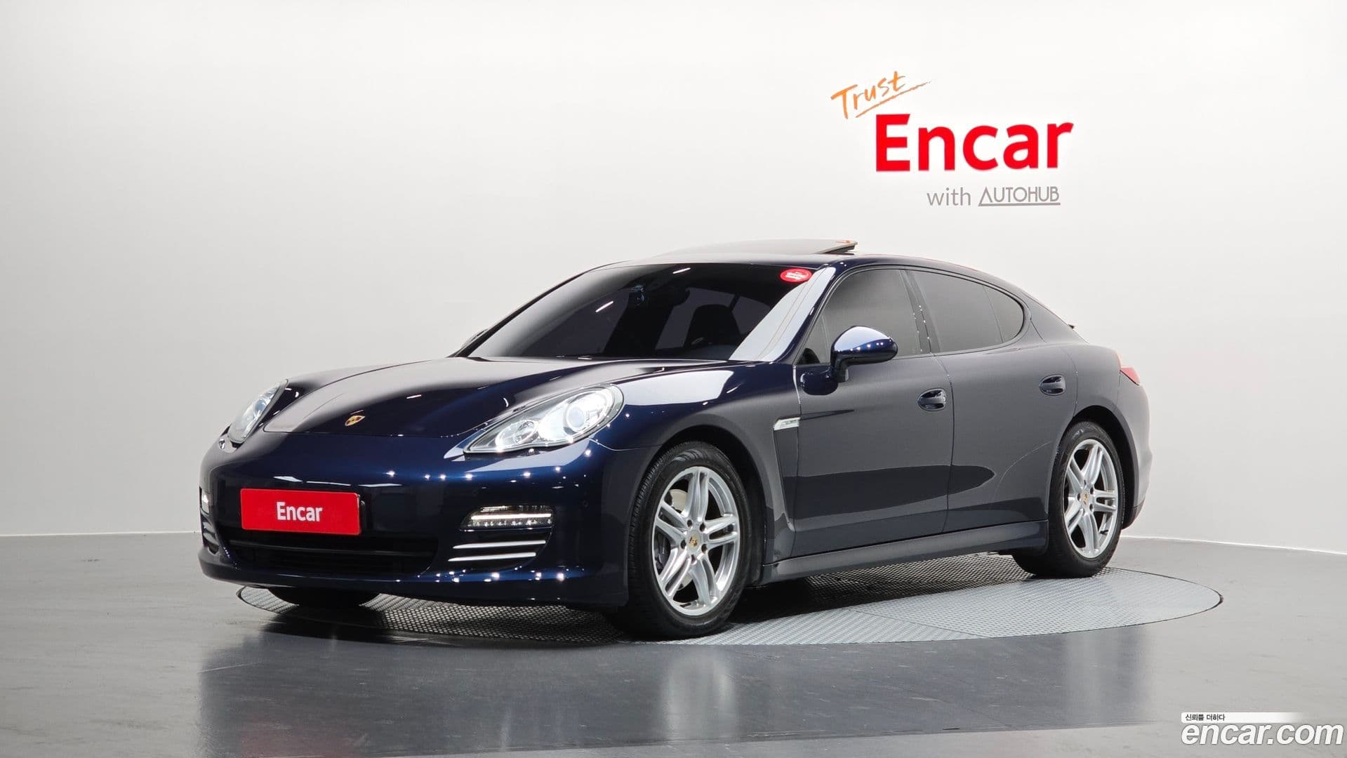 Main__Slider__Photo:Panamera Porsche 2012.9-0
