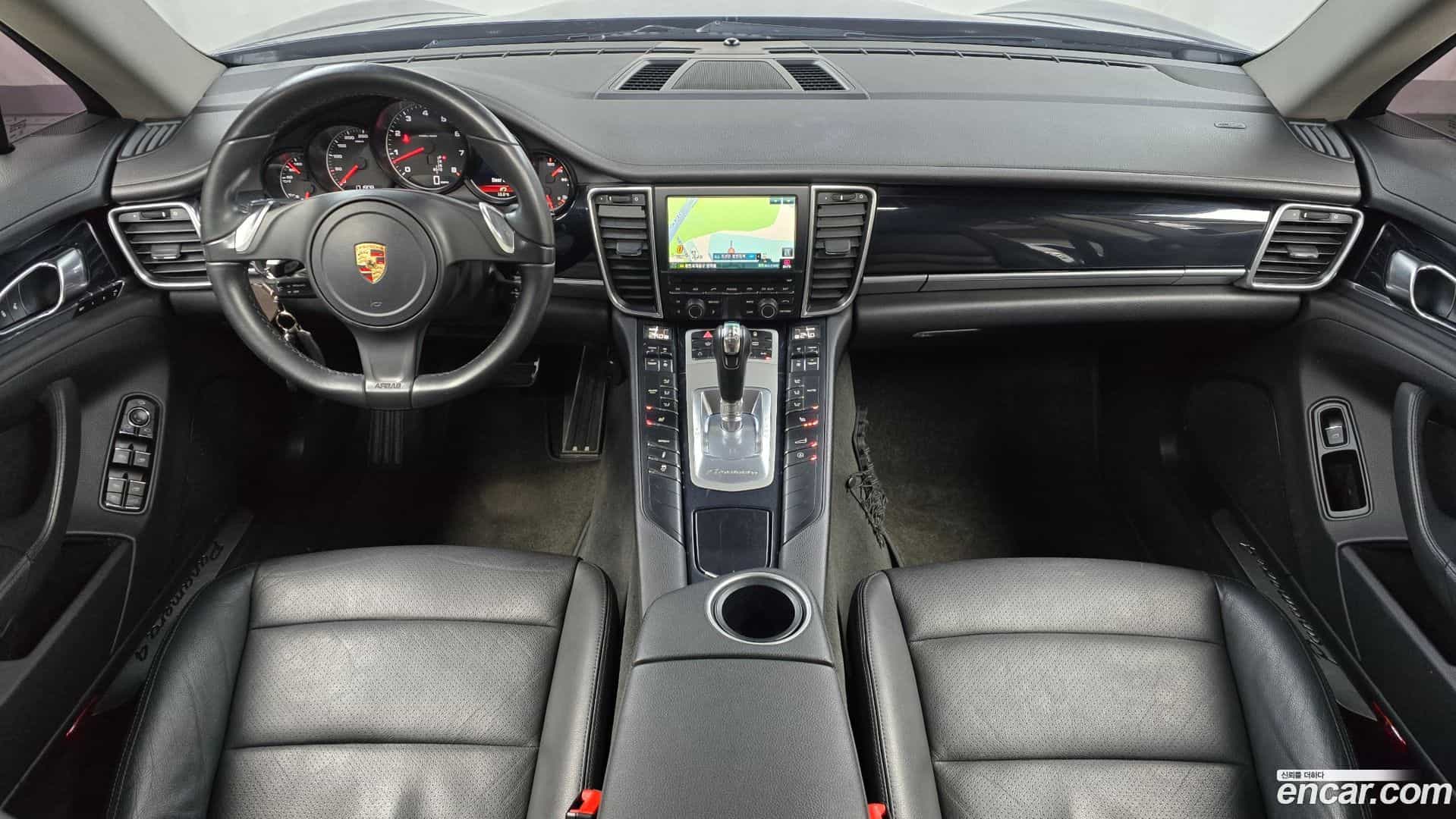 Panamera Porsche 2012.9-INNER-007