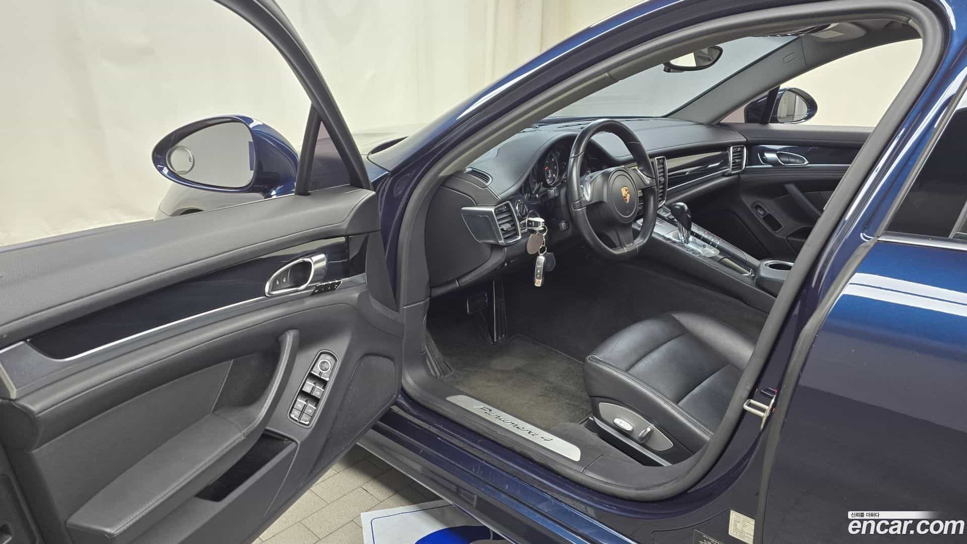 Panamera Porsche 2012.9-INNER-010