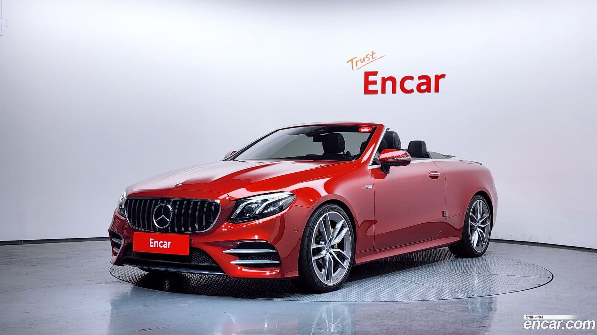 Main__Slider__Photo:E-Class Mercedes-Benz 2018.10-0