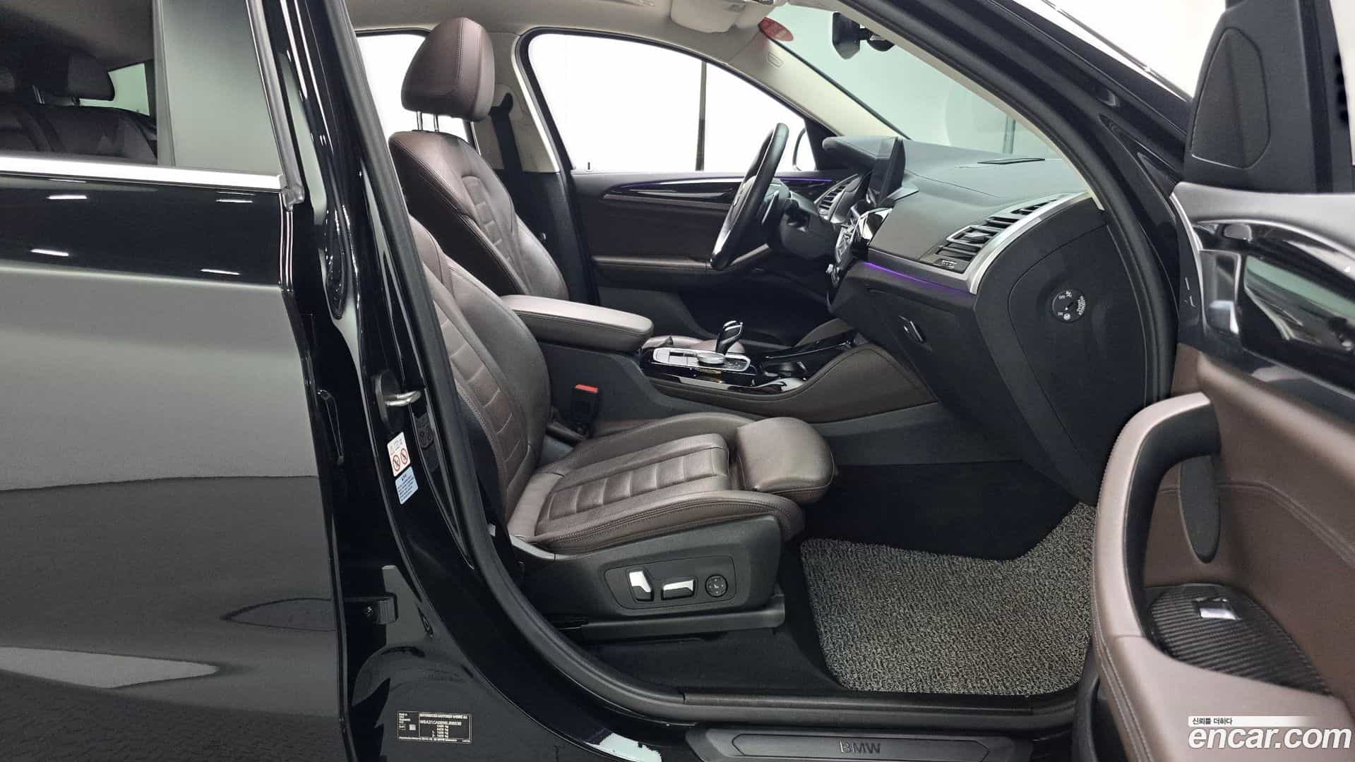 X4 BMW 2021.10-INNER-010