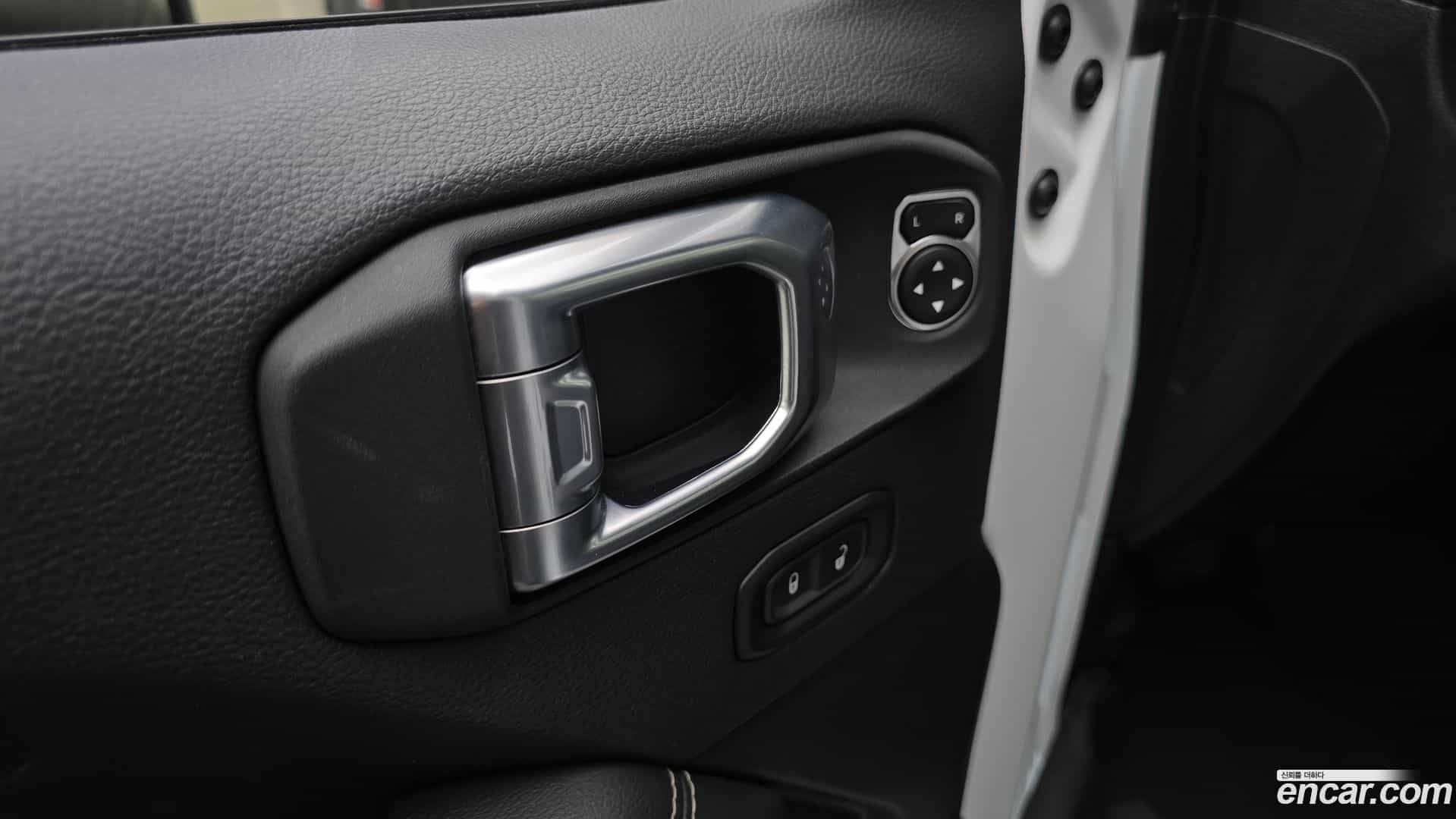 Wrangler Jeep 2022.5-OPTION-018