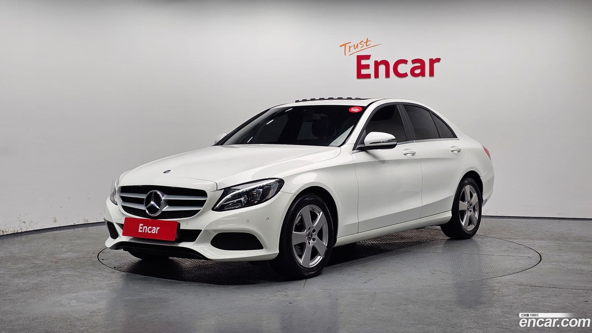 Main__Slider__Photo:C-Class Mercedes-Benz 2018.1-0
