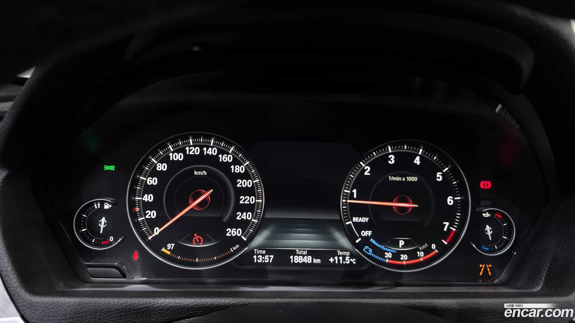 3-Series BMW 2018.11-INNER-008