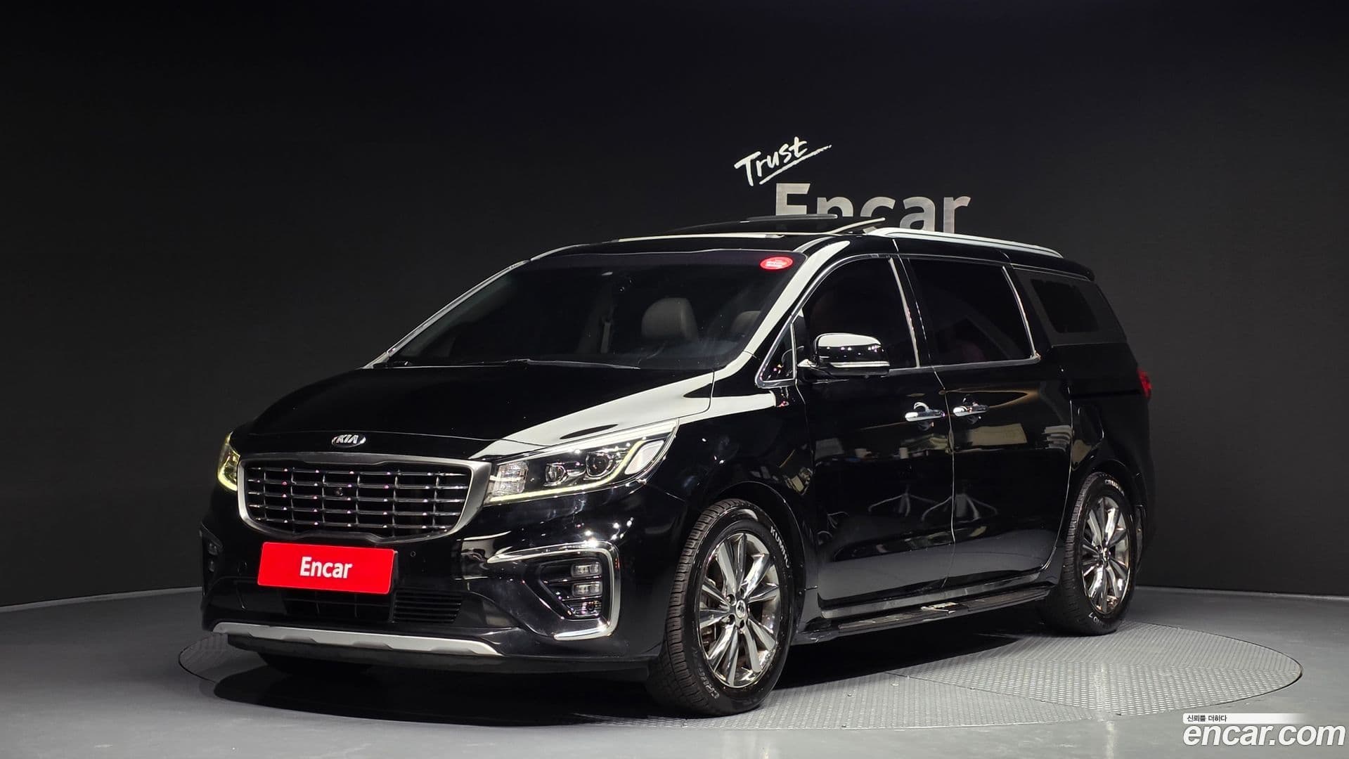 Main__Slider__Photo:Canival Kia 2018.7-0