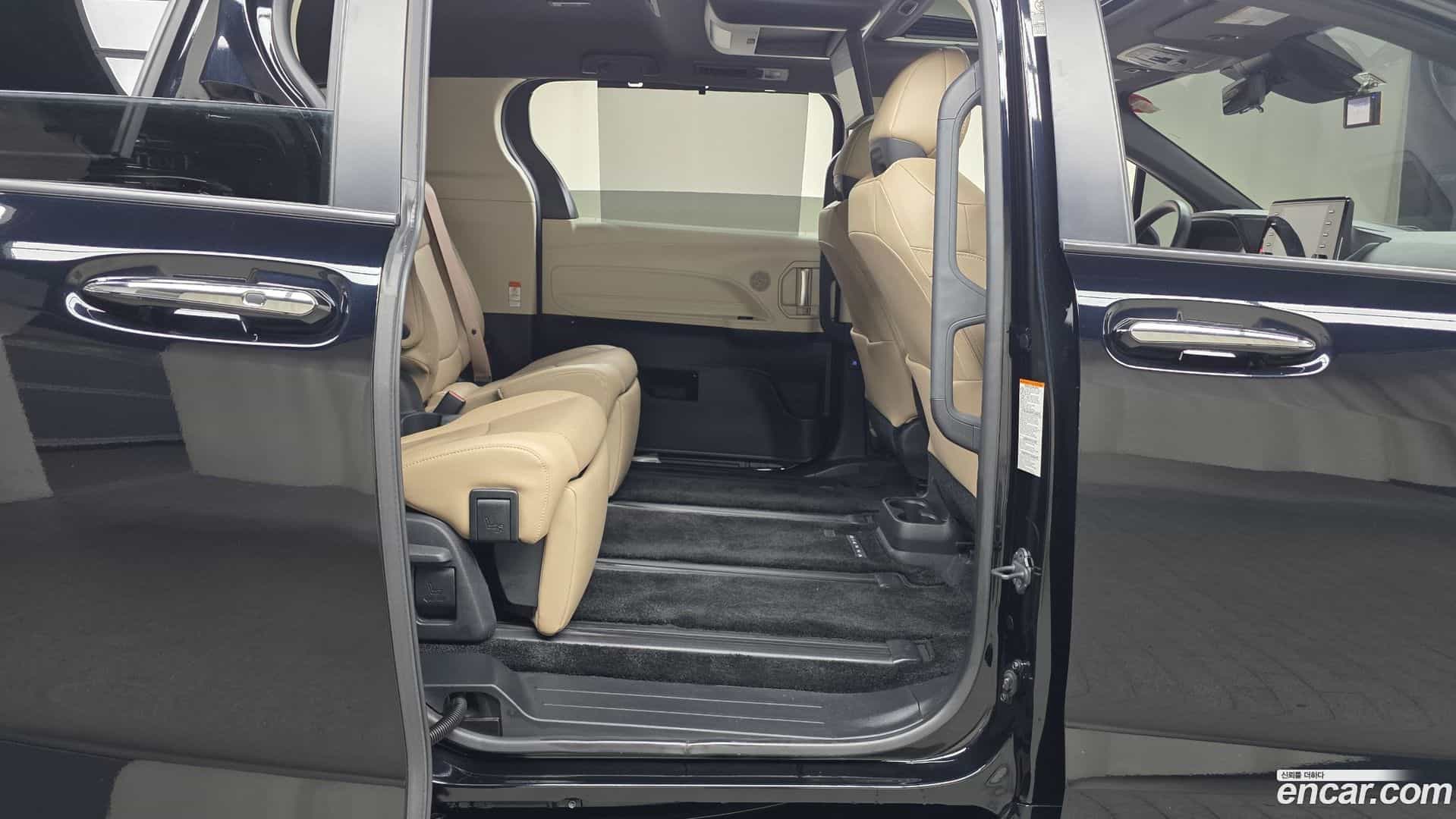 Sienna Toyota 2021.10-OPTION-016