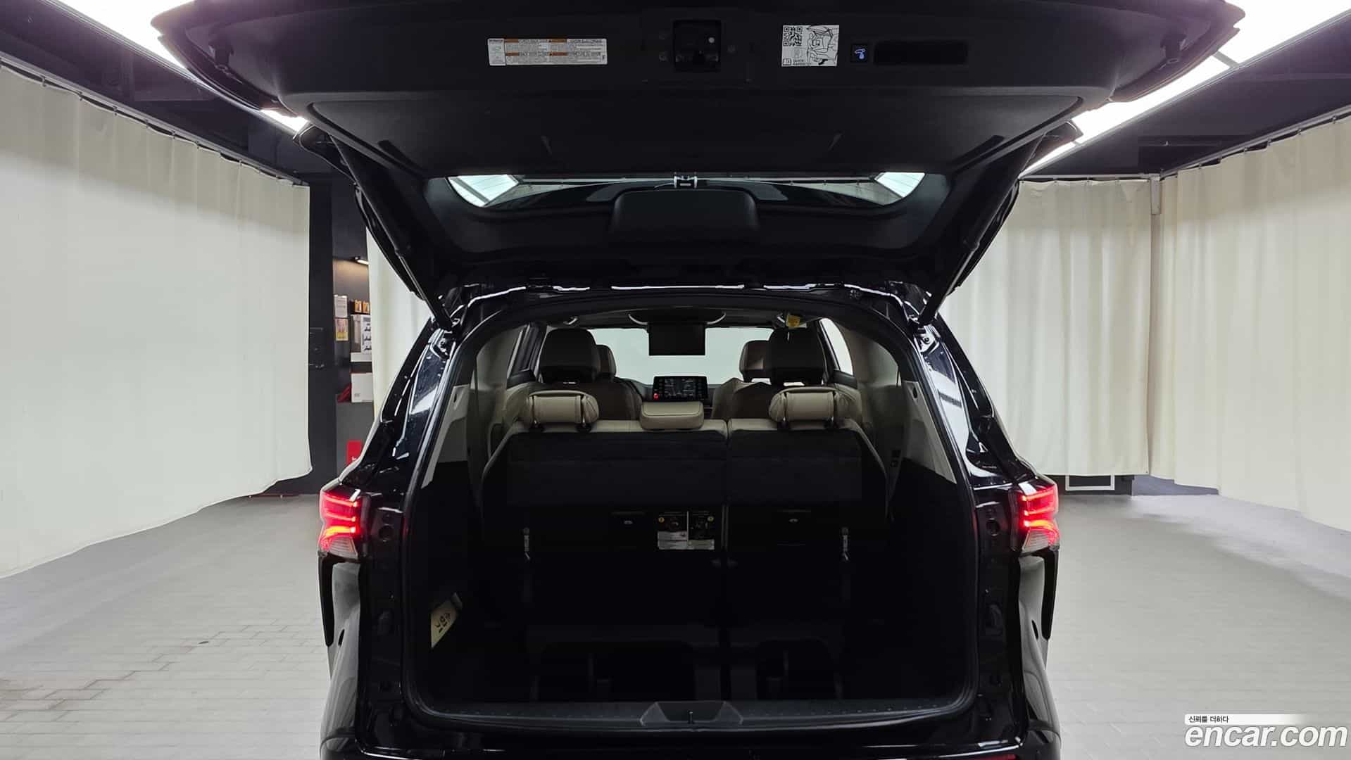 Sienna Toyota 2021.10-OPTION-024
