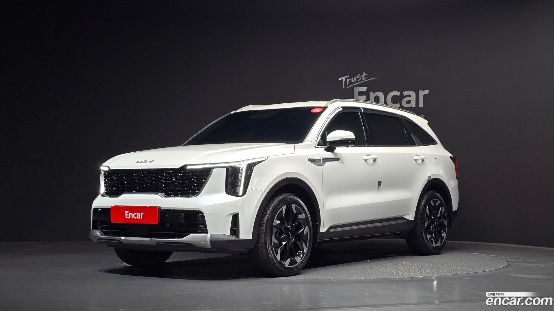 Main__Slider__Photo:Sorento Kia 2024.6-0