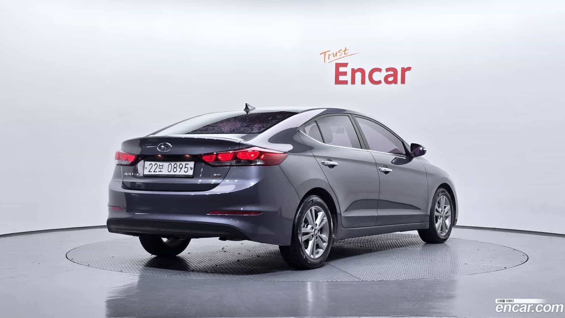 AVANTE Hyundai 2016.2-OUTER-002