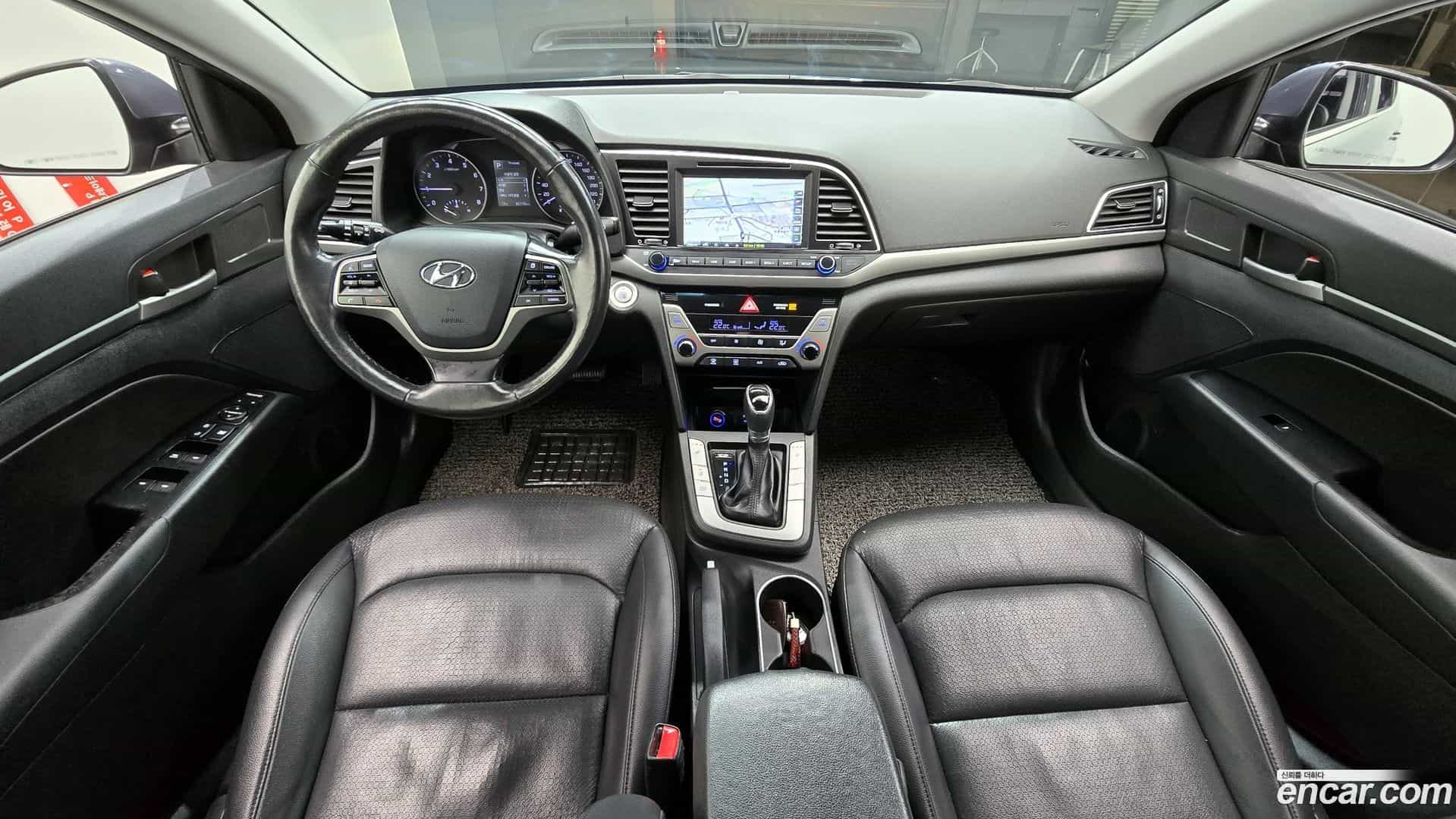 AVANTE Hyundai 2016.2-INNER-007