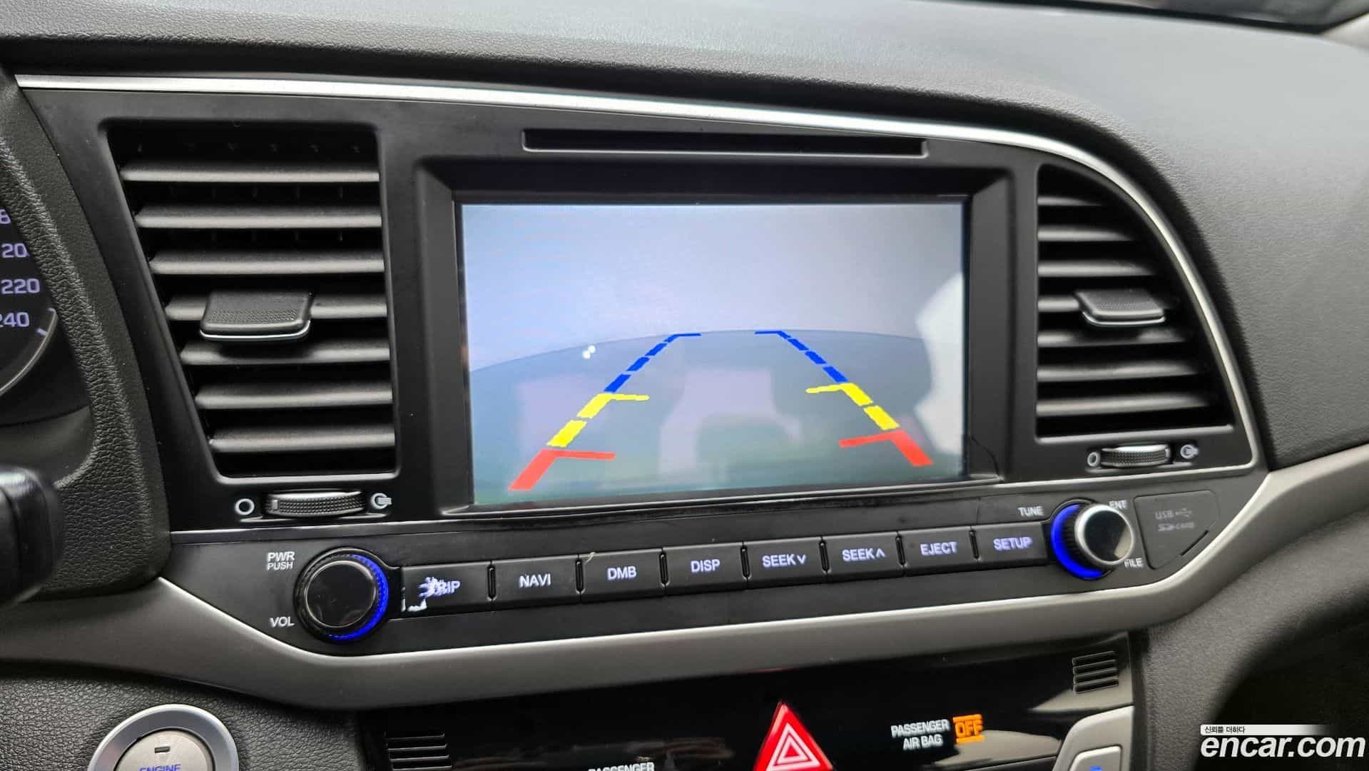 AVANTE Hyundai 2016.2-OPTION-021