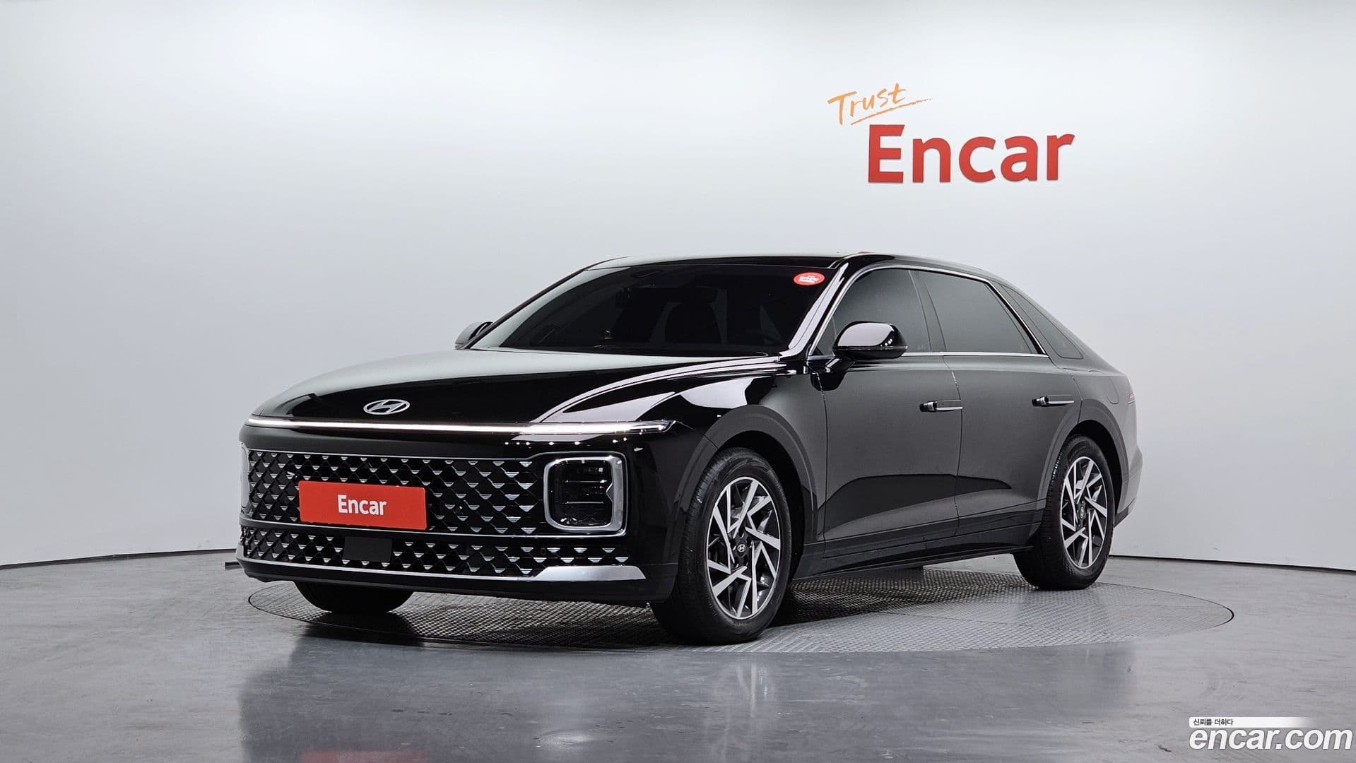 Main__Slider__Photo:Grandeur Hyundai 2022.11-0