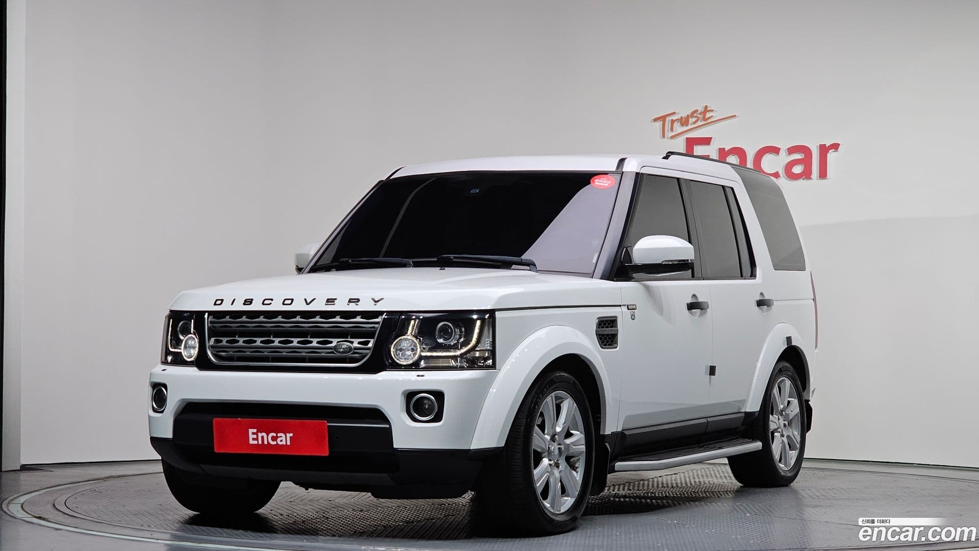 Main__Slider__Photo:Discovery Land Rover 2016.9-0