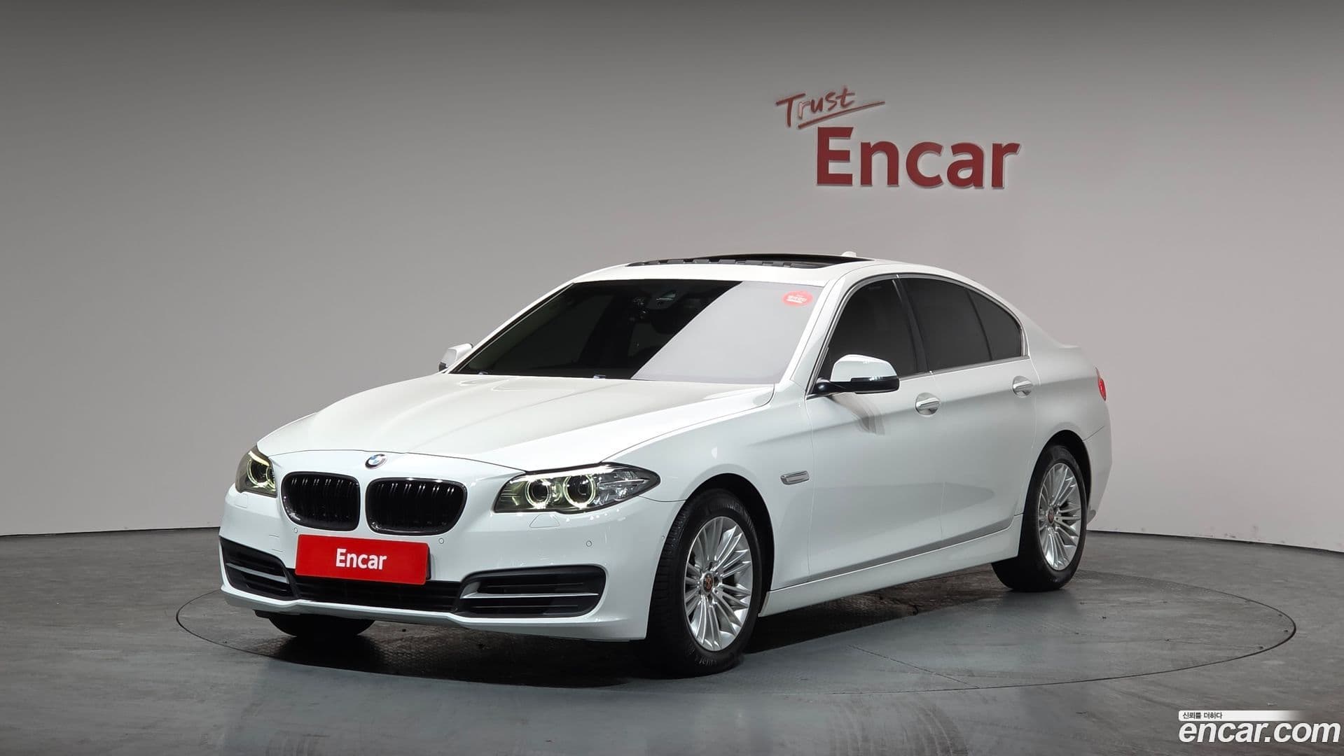Main__Slider__Photo:5-Series BMW 2014.2-0