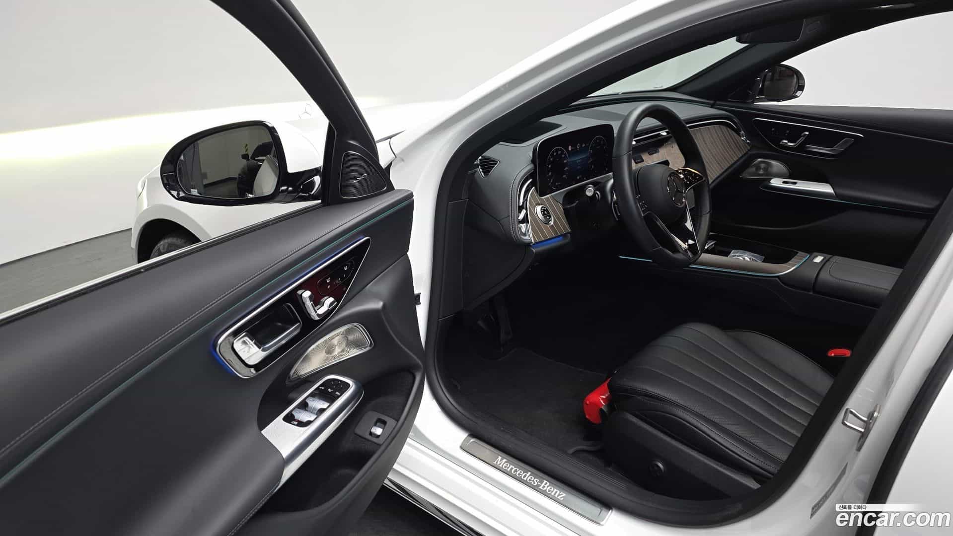 E-Class Mercedes-Benz 2025.4-OPTION-016
