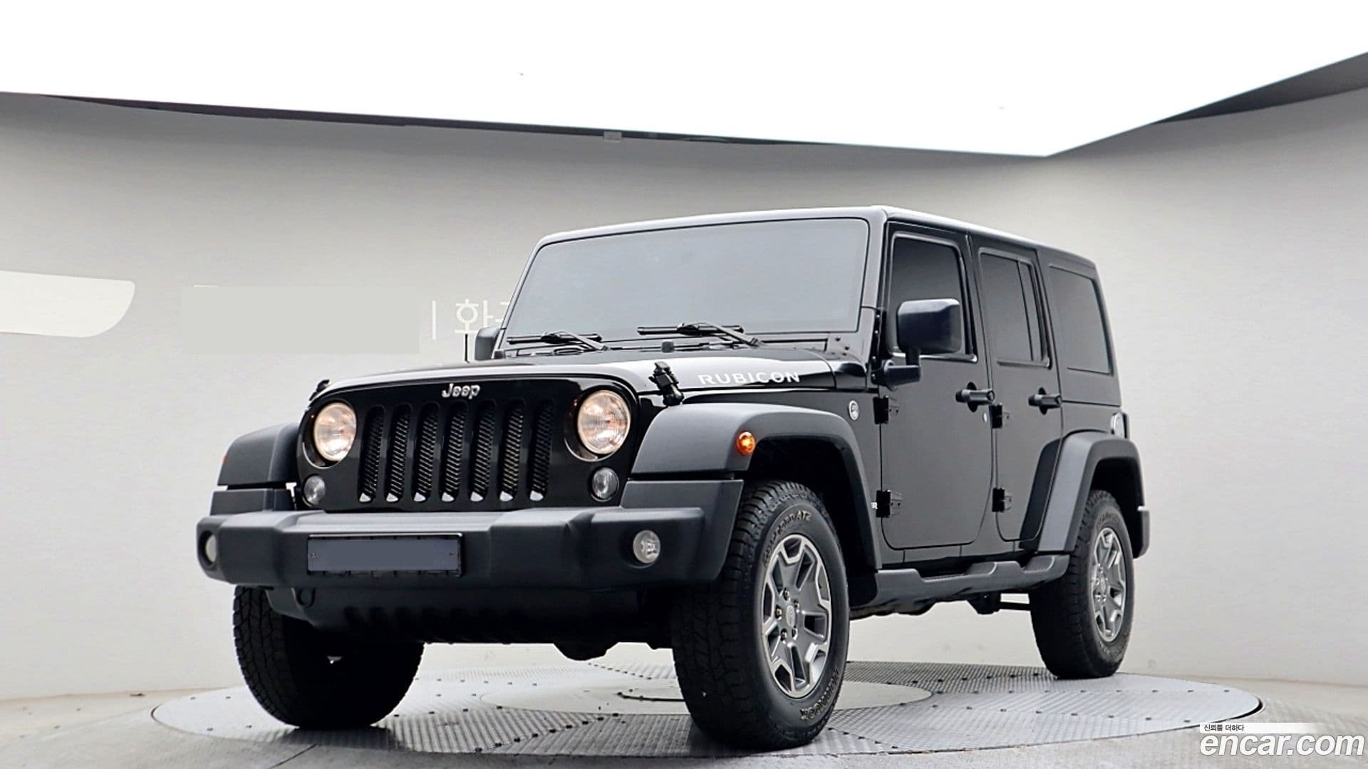 Main__Slider__Photo:Wrangler Jeep 2017.4-0