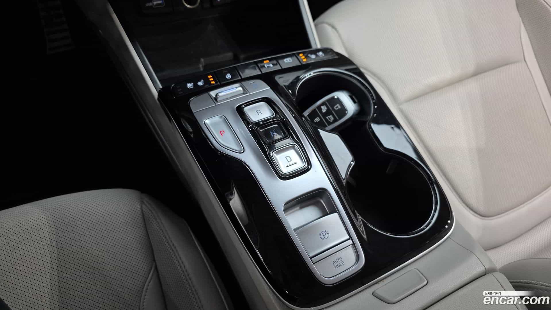 Tucson Hyundai 2021.1-INNER-009