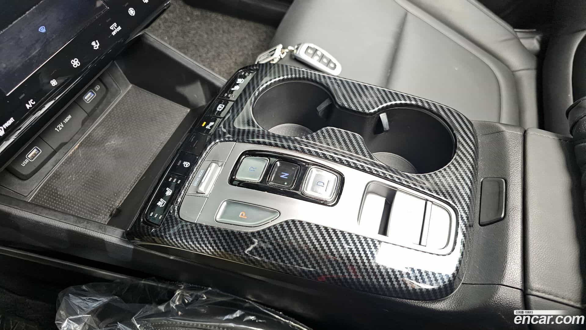 Tucson Hyundai 2022.1-INNER-009