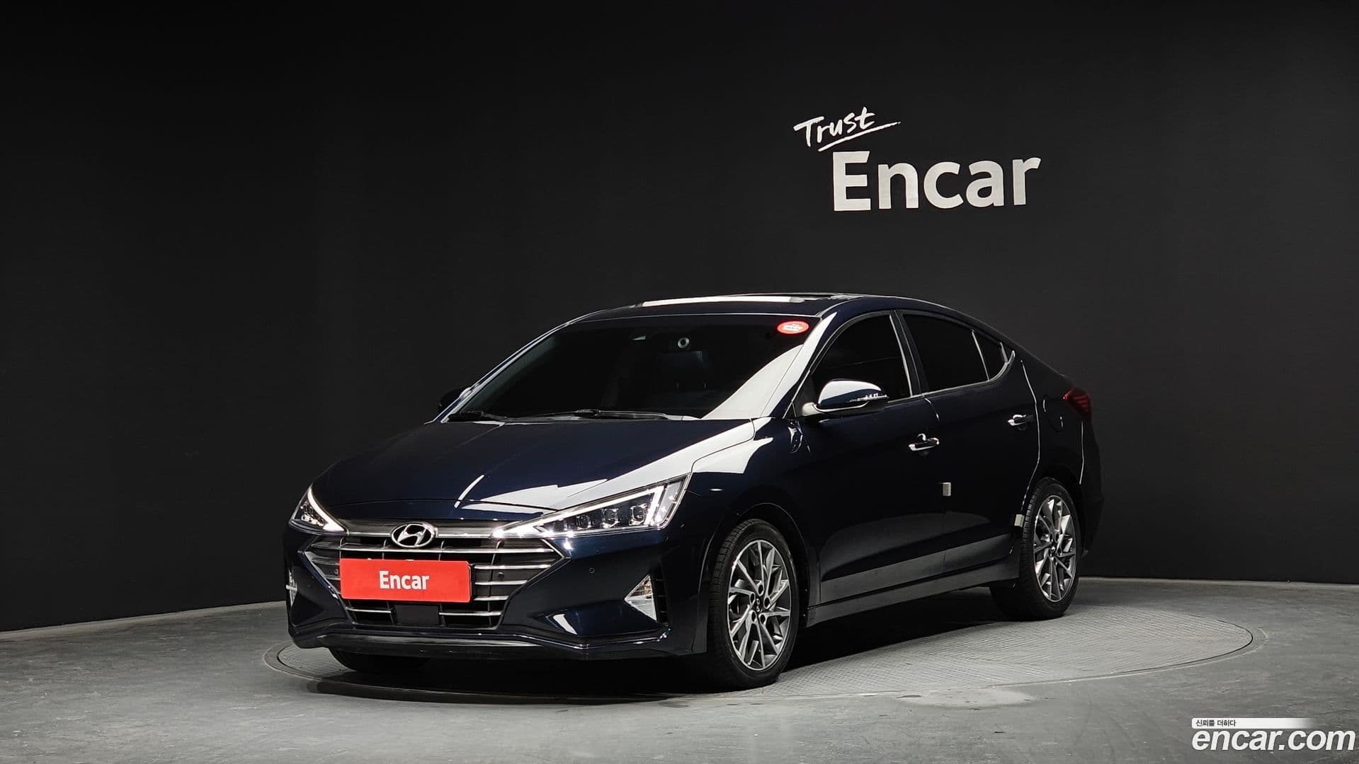 Main__Slider__Photo:AVANTE Hyundai 2019.6-0