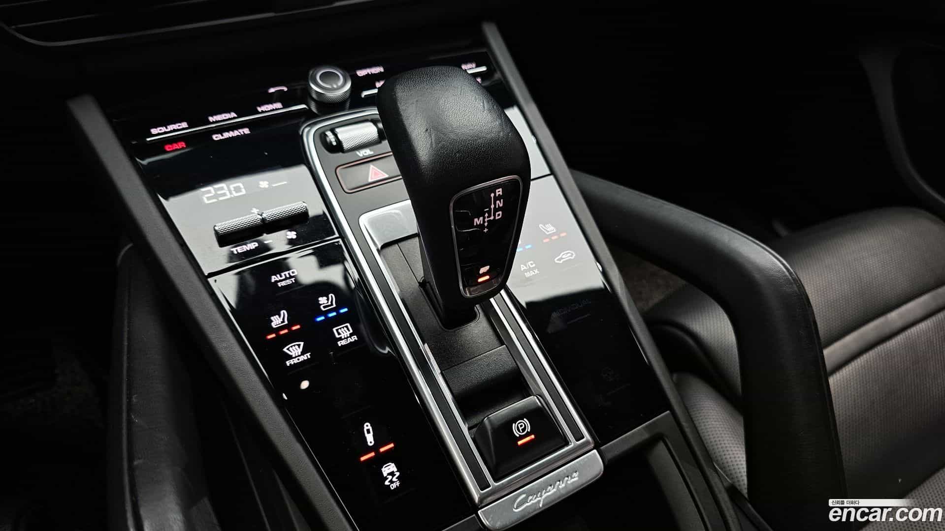Cayenne Porsche 2020.6-INNER-009