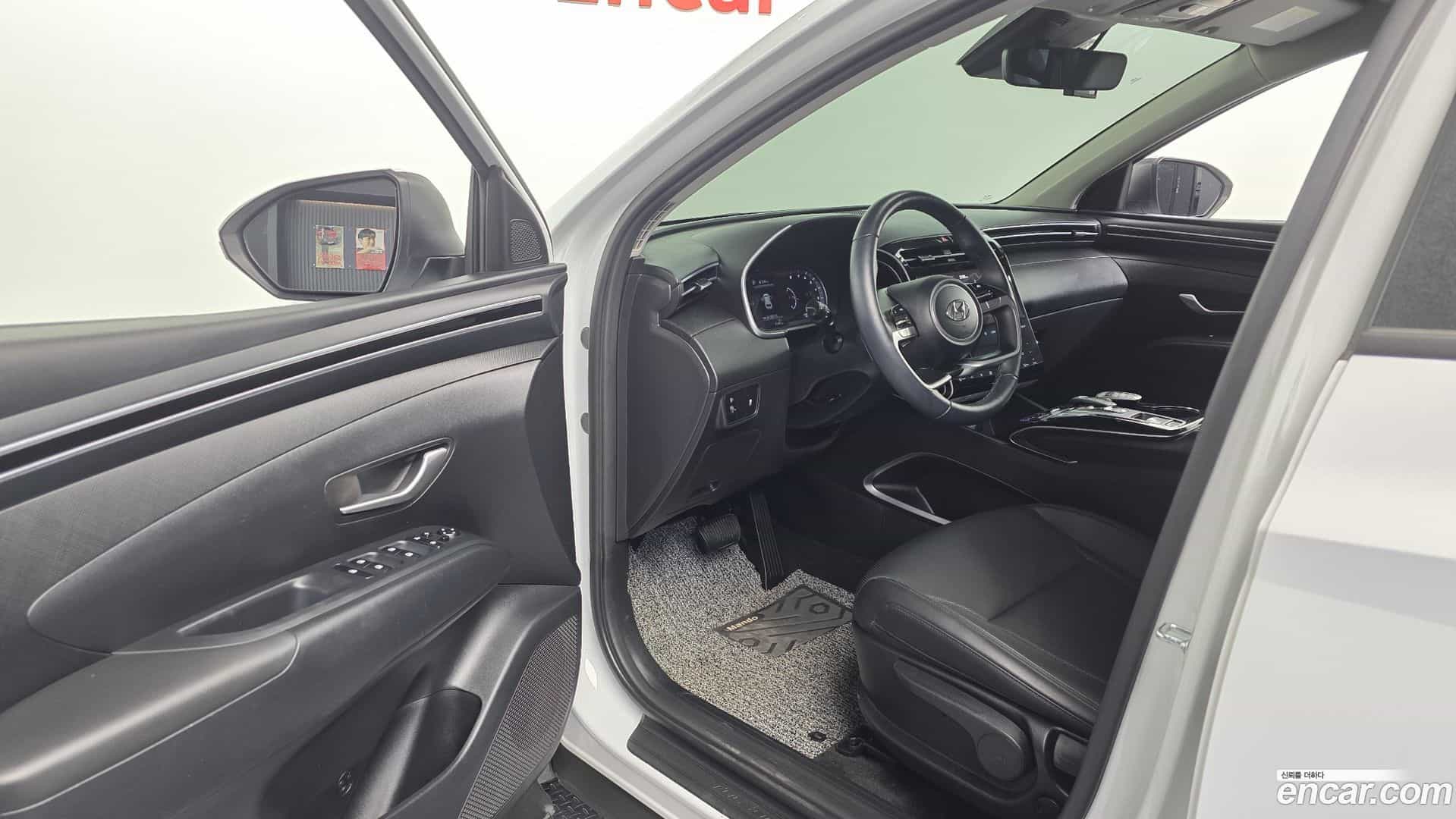 Tucson Hyundai 2023.1-INNER-010