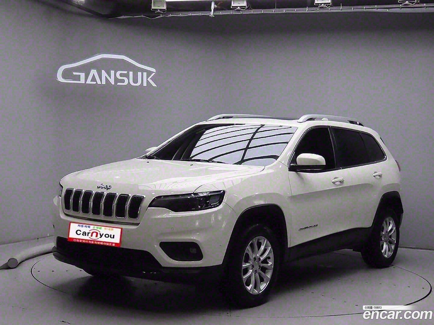 Main__Slider__Photo:Cherokee Jeep 2018.7-0