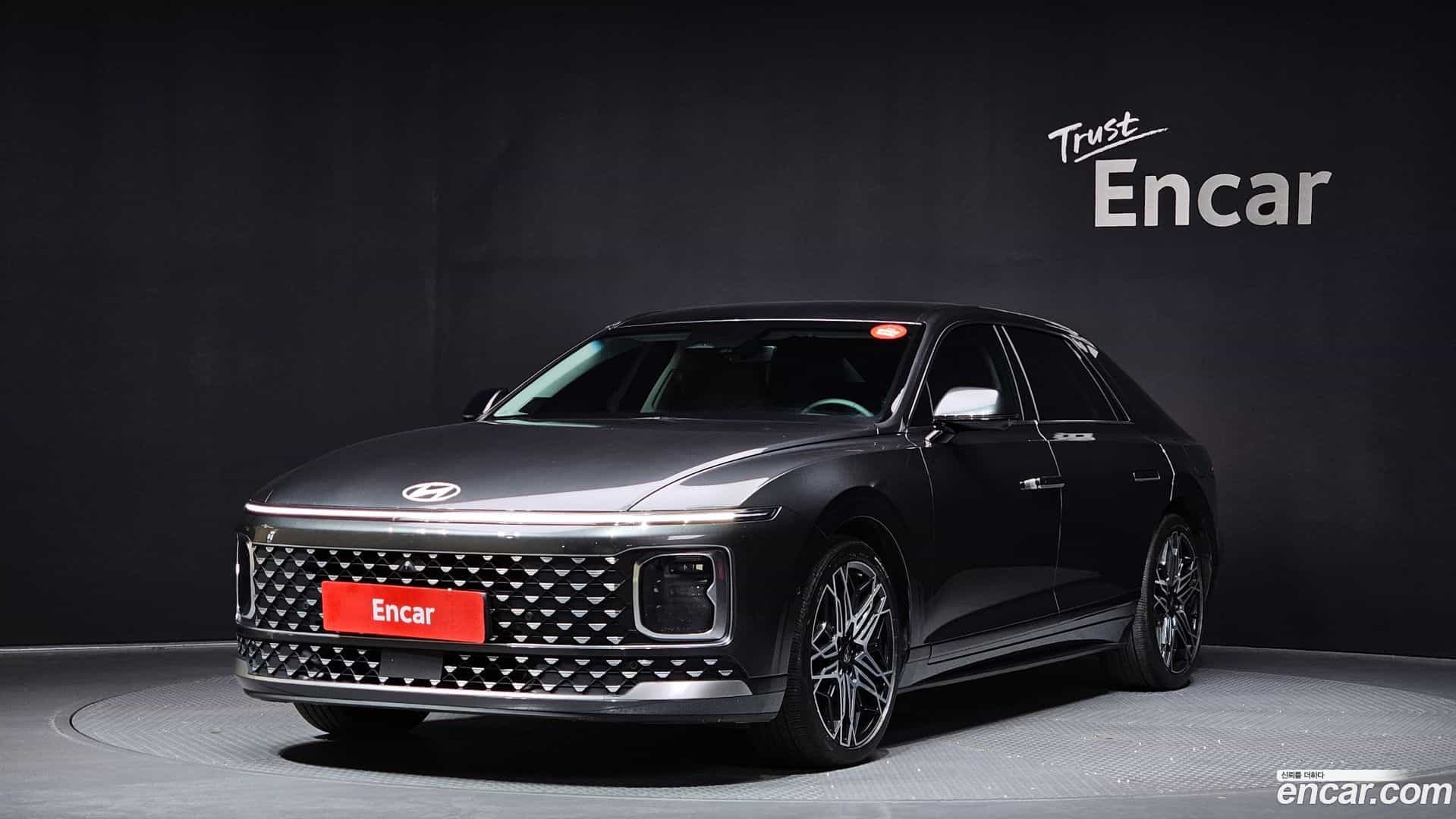 Grandeur Hyundai 2023.7-OUTER-001