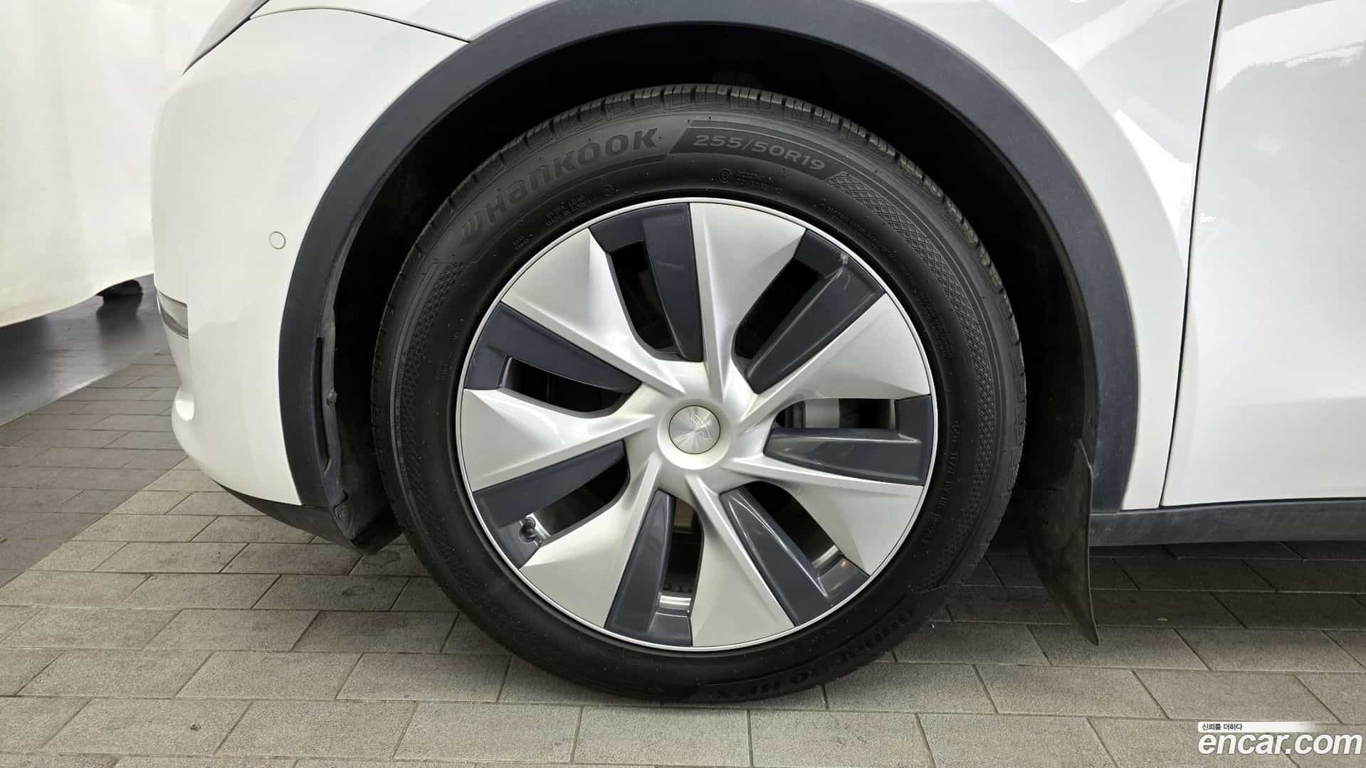 Model Y Tesla 2021.4-OUTER-005