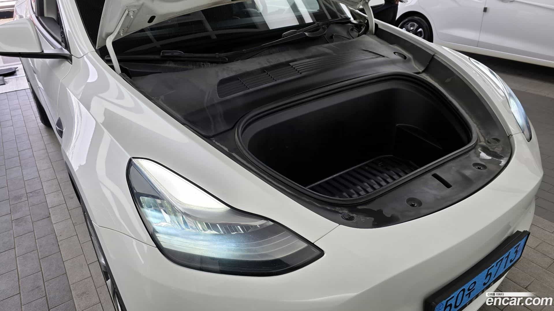 Model Y Tesla 2021.4-INNER-006