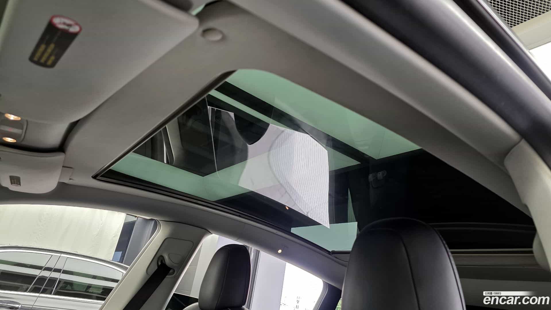 Model Y Tesla 2021.4-OPTION-021