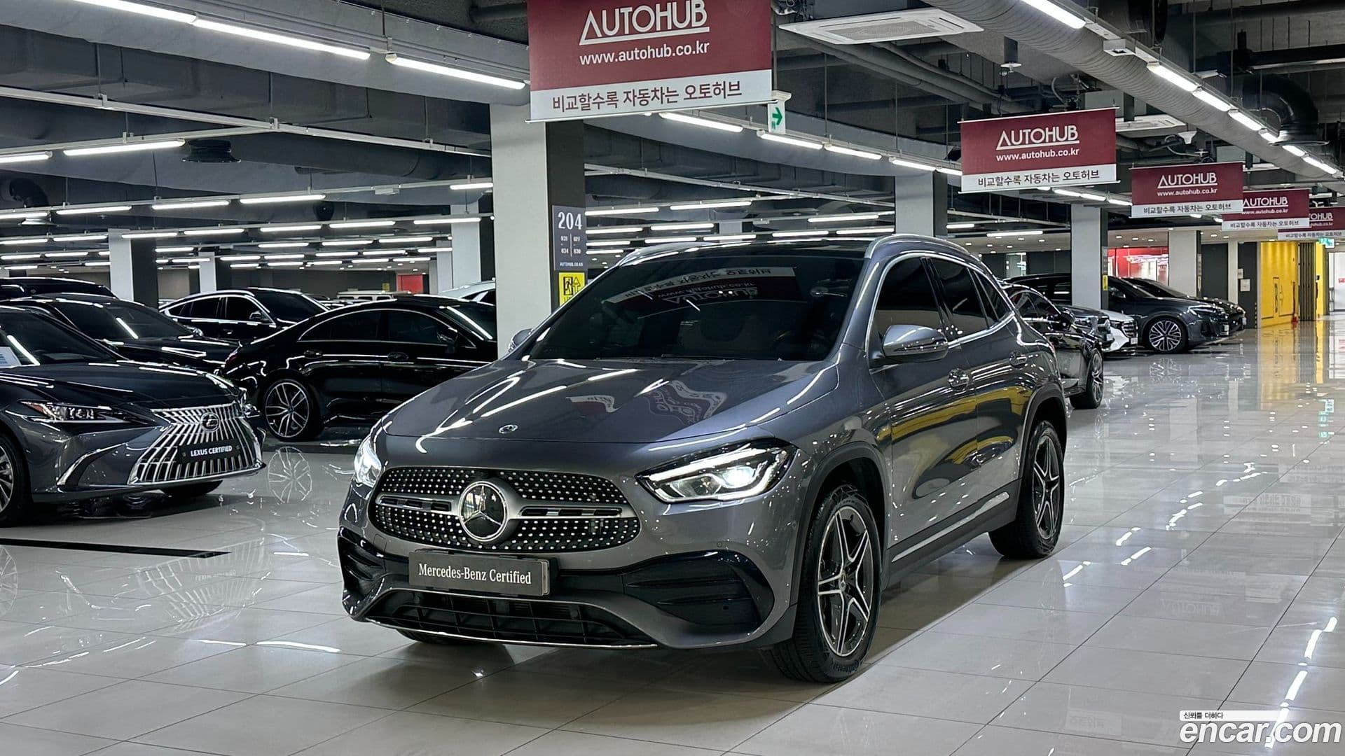 Main__Slider__Photo:GLA-Class Mercedes-Benz 2020.8-0