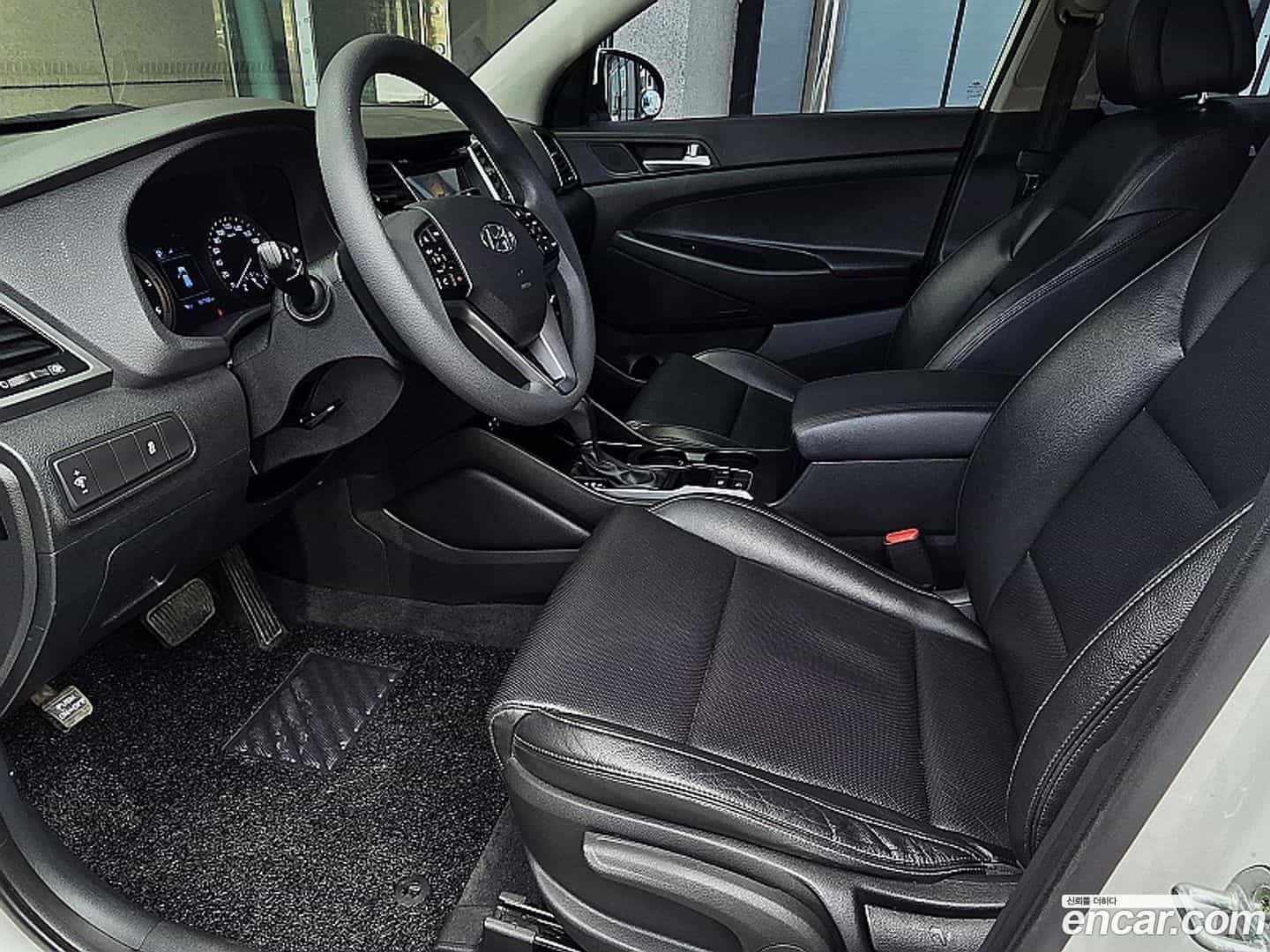 Tucson Hyundai 2015.9-INNER-009