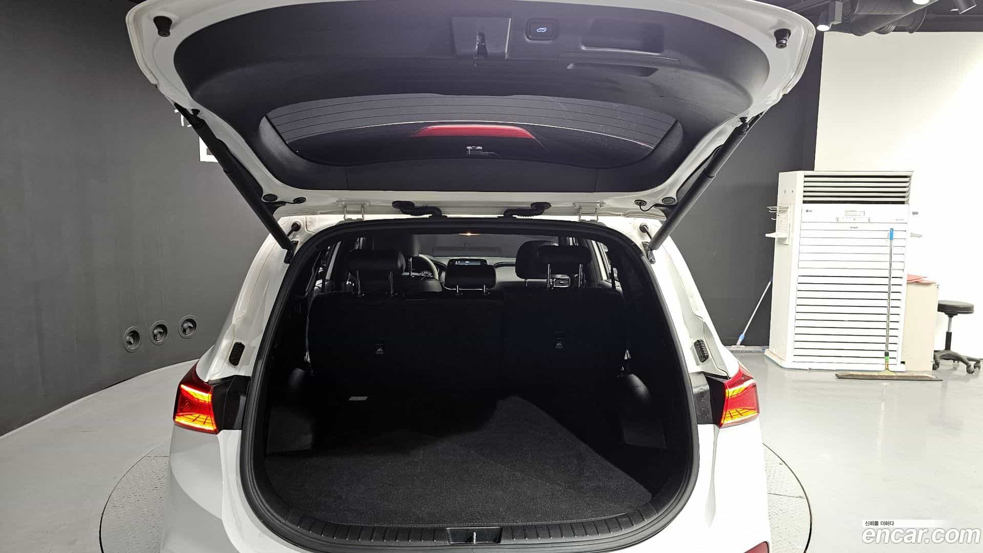 Santafe Hyundai 2018.7-OPTION-024