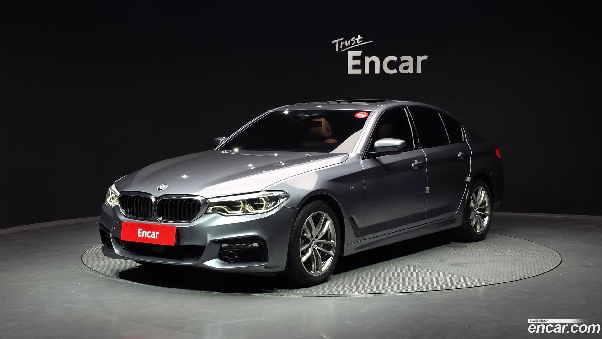 Main__Slider__Photo:5-Series BMW 2017.8-0