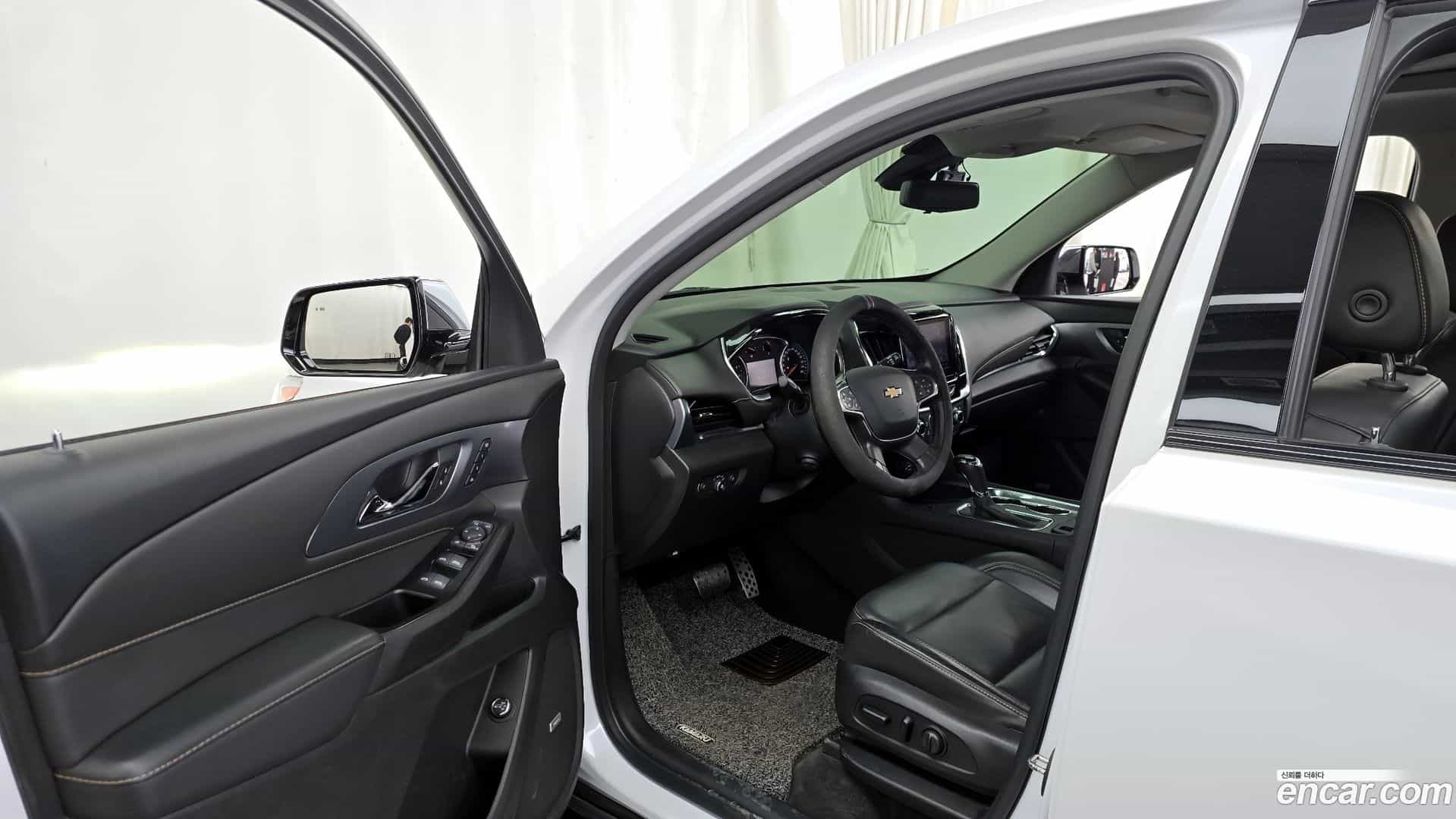 Traverse Chevrolet 2020.6-INNER-010