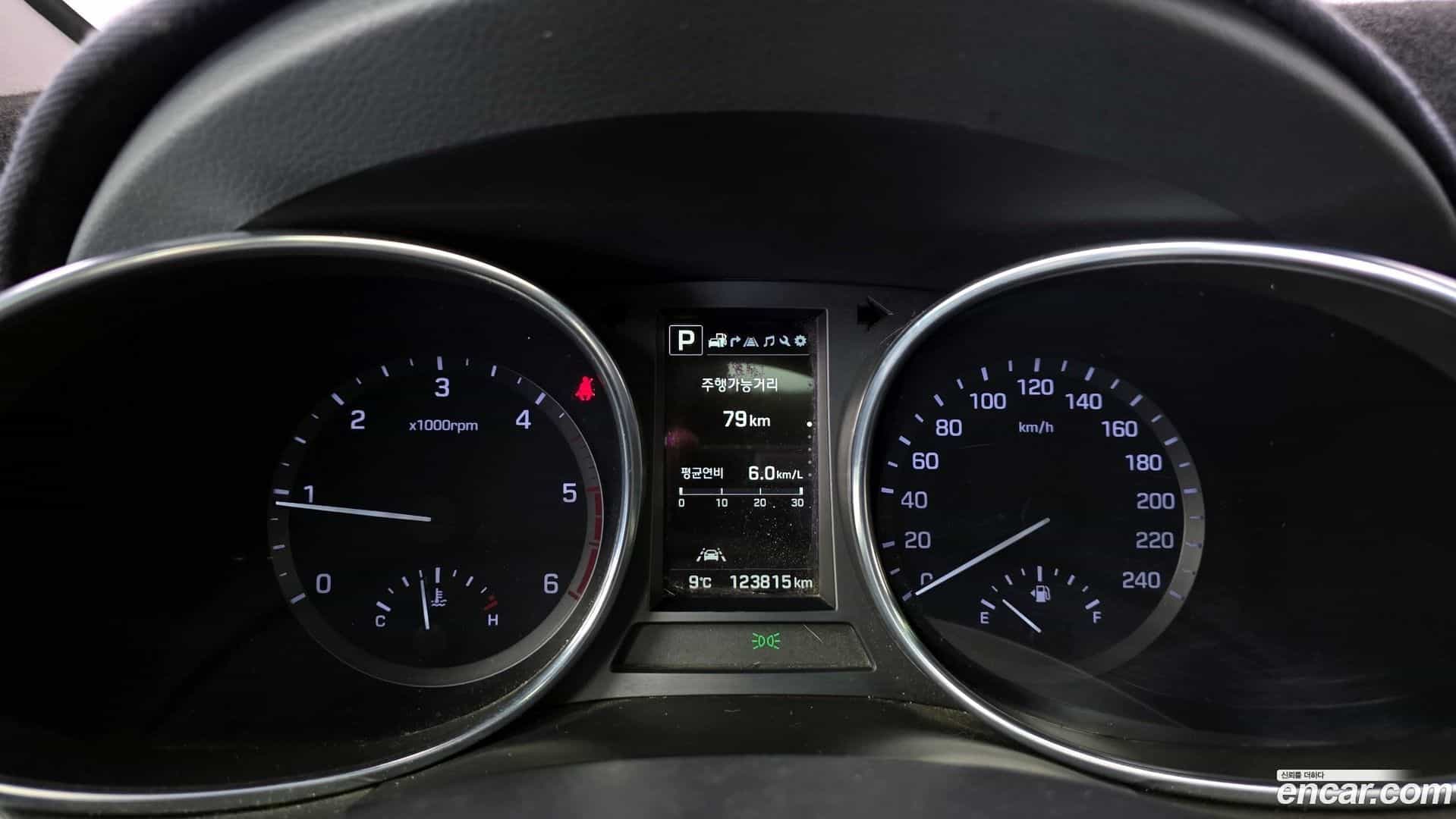 Santafe Hyundai 2017.1-INNER-008