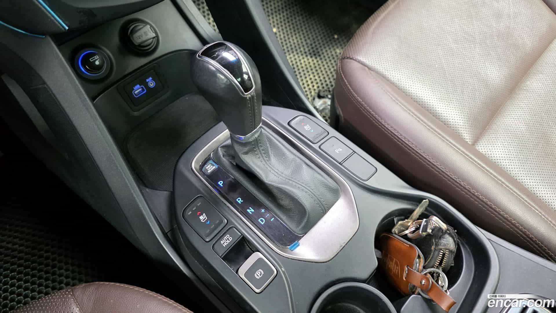 Santafe Hyundai 2017.1-INNER-009