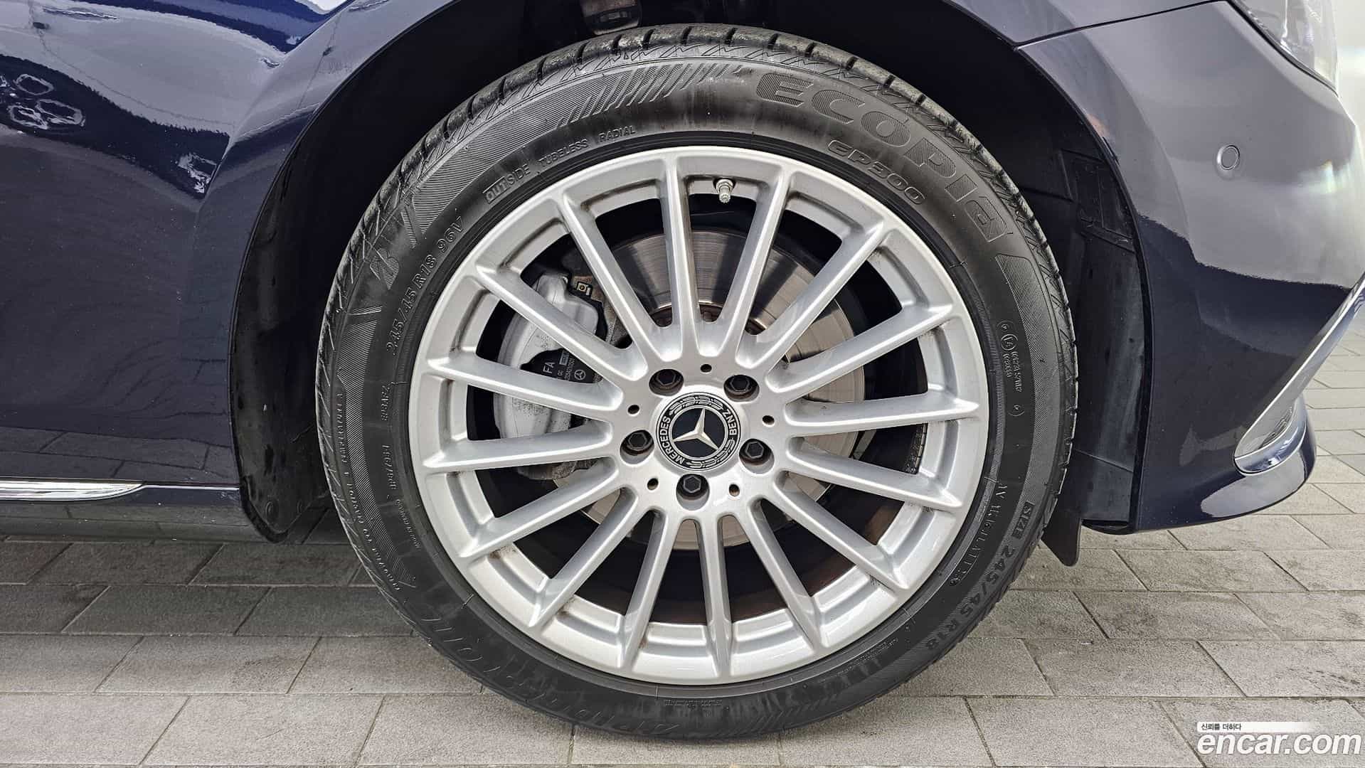 E-Class Mercedes-Benz 2022.3-OUTER-005