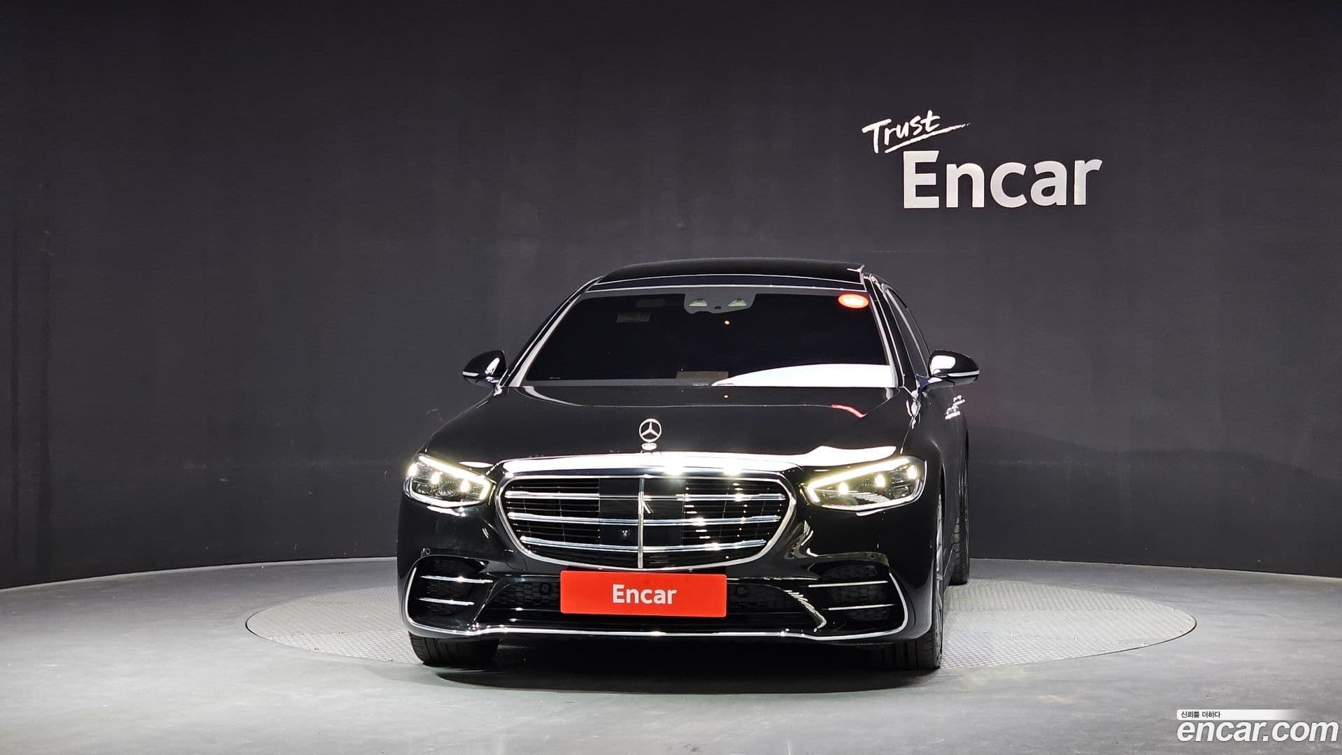 Main__Slider__Photo:S-Class Mercedes-Benz 2022.2-2