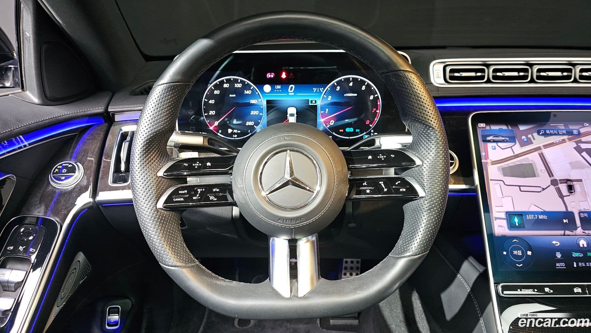 Main__Slider__Photo:S-Class Mercedes-Benz 2022.2-13