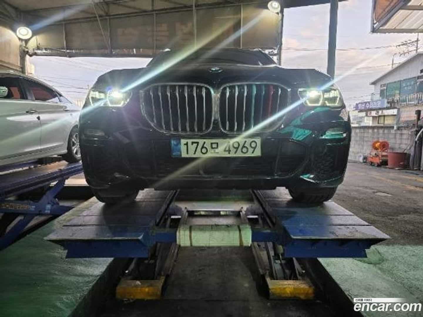 X5 BMW 2021.2-OUTER-001