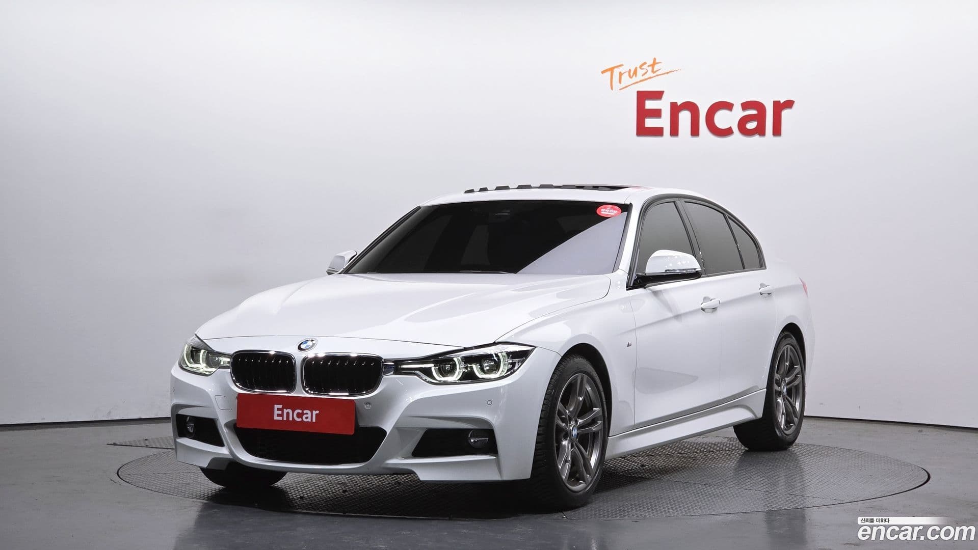 Main__Slider__Photo:3-Series BMW 2016.9-0
